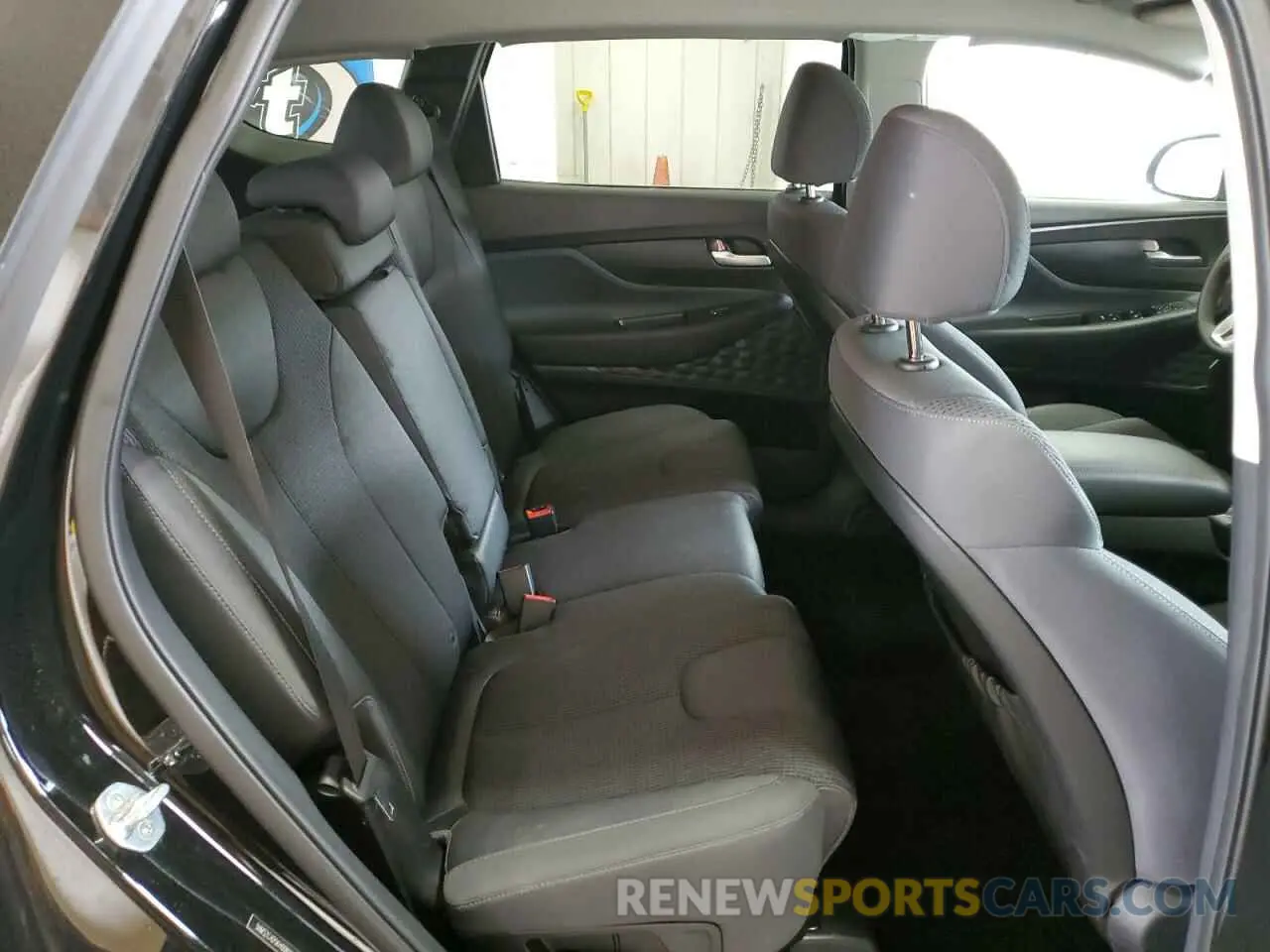 11 Photograph of a damaged car 5NMS2CAD5KH008166 HYUNDAI SANTA FE 2019