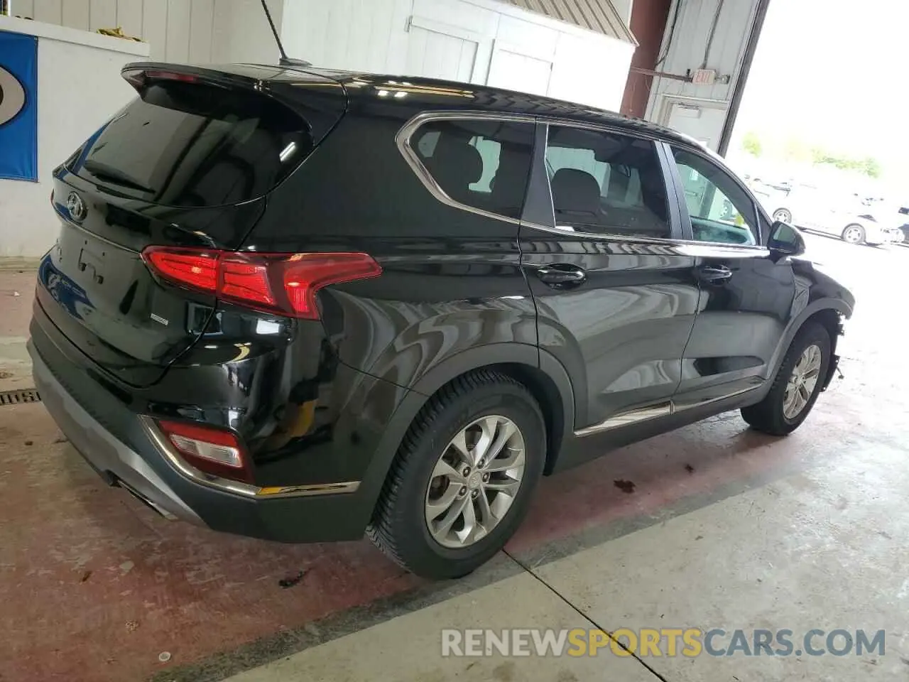 3 Photograph of a damaged car 5NMS2CAD5KH008166 HYUNDAI SANTA FE 2019