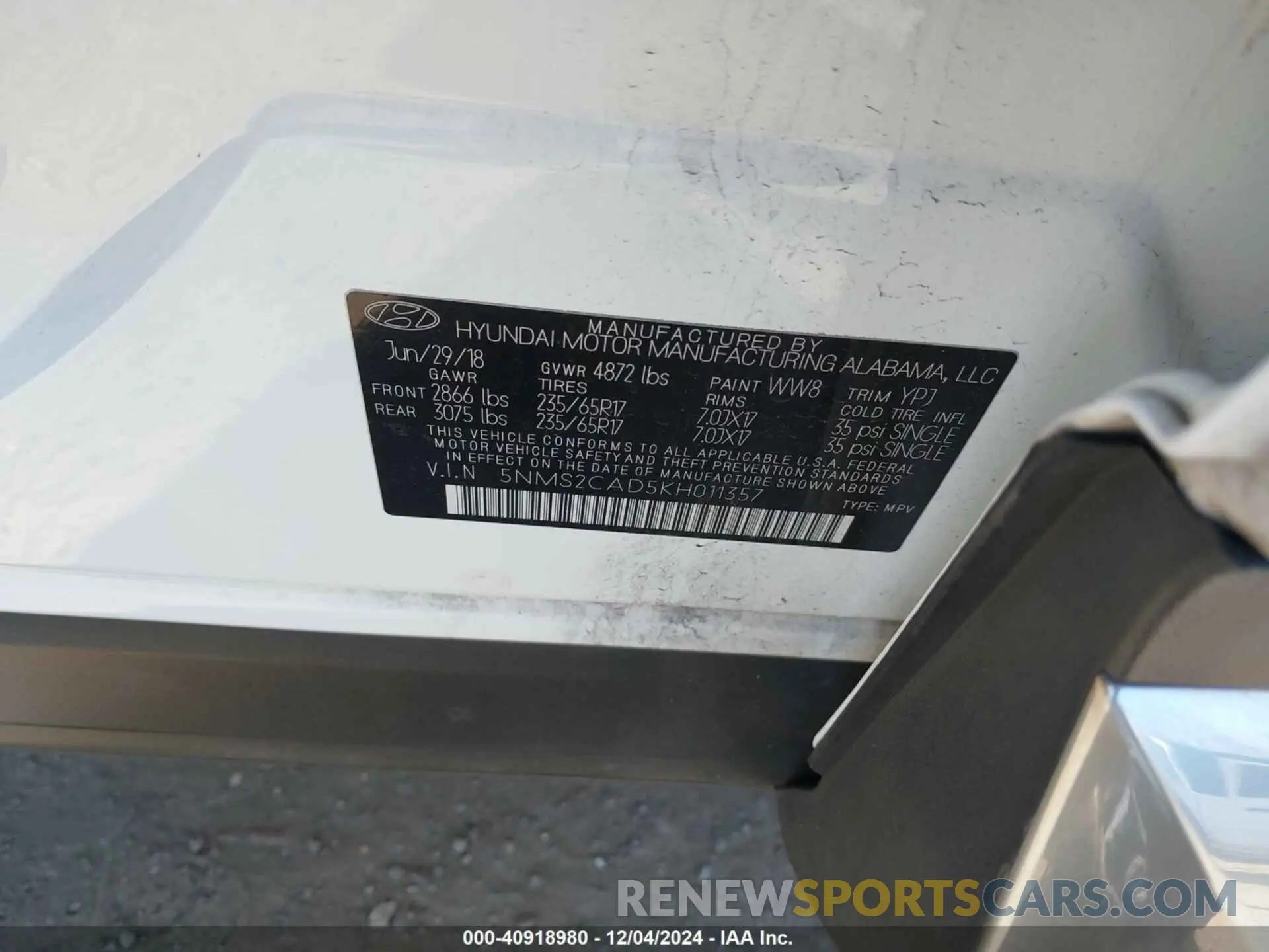 9 Photograph of a damaged car 5NMS2CAD5KH011357 HYUNDAI SANTA FE 2019