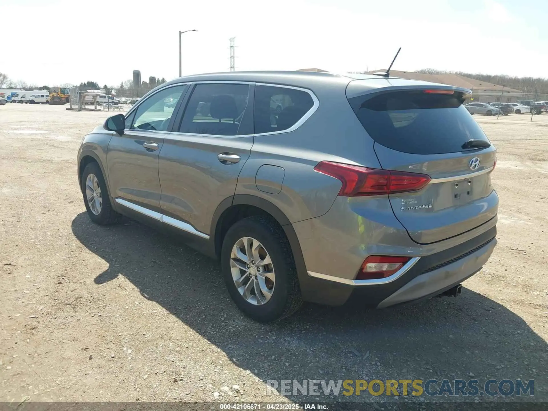 3 Photograph of a damaged car 5NMS2CAD5KH016378 HYUNDAI SANTA FE 2019