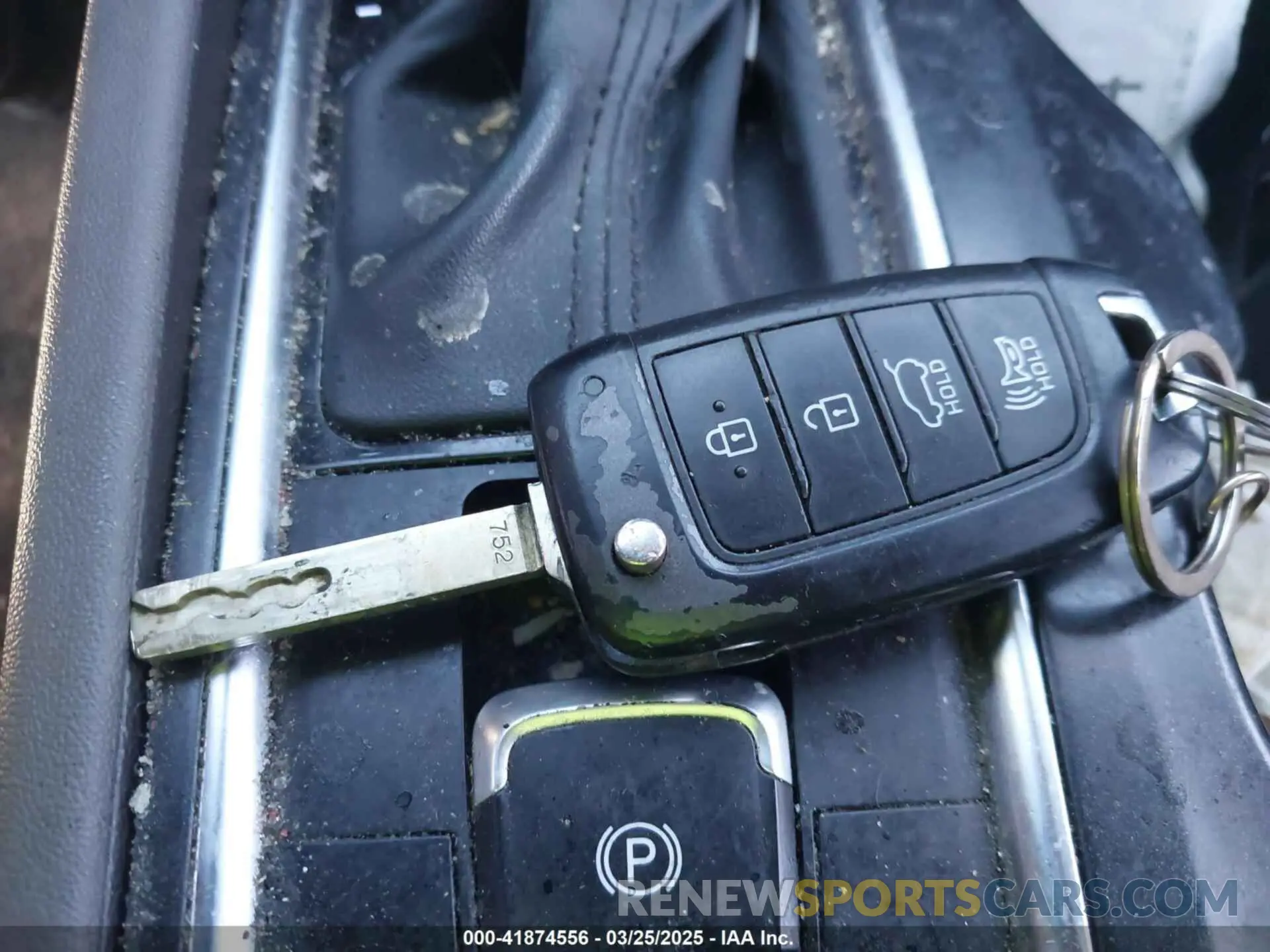 11 Фотография поврежденного автомобиля 5NMS2CAD6KH114027 HYUNDAI SANTA FE 2019