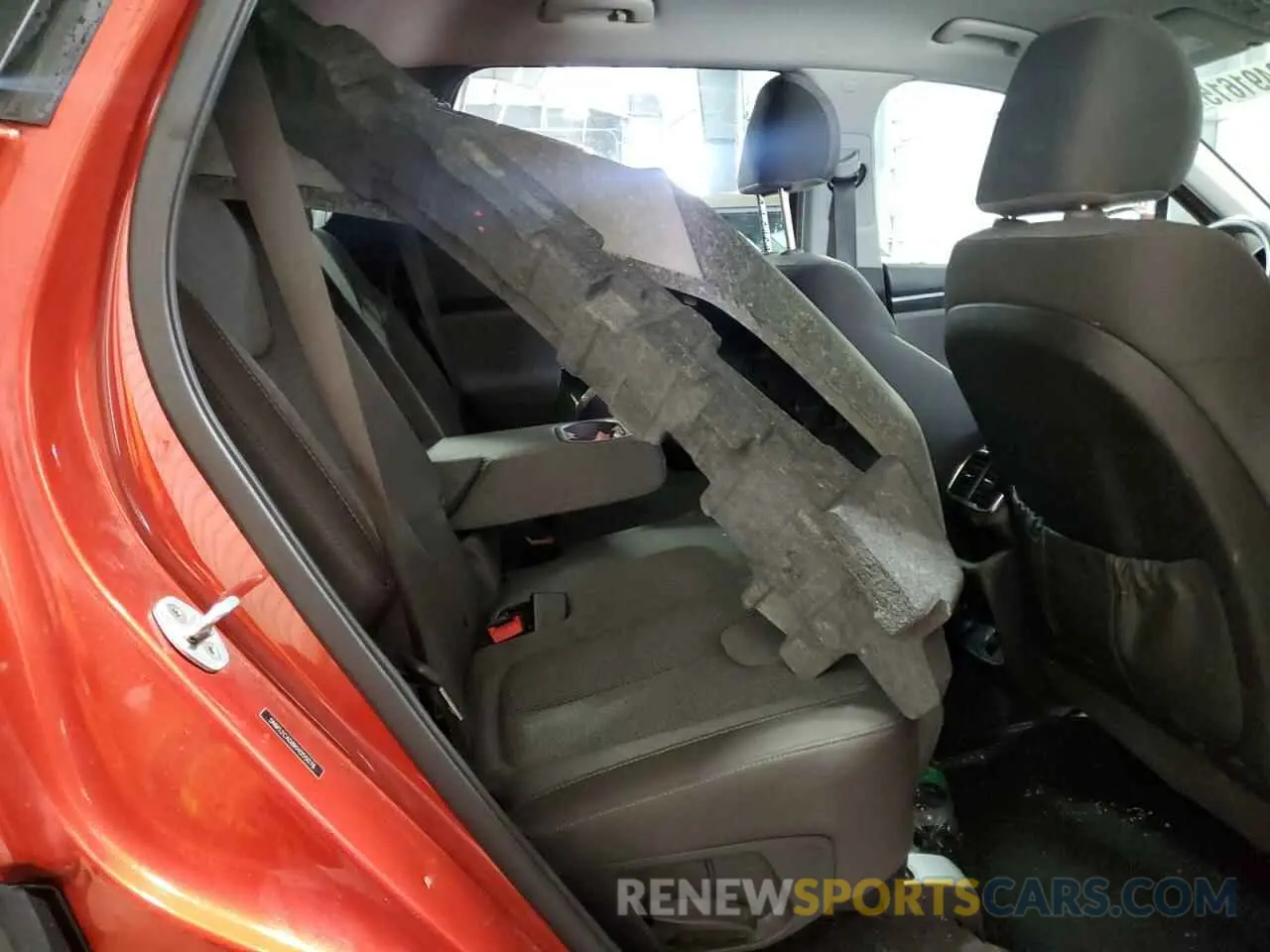 12 Фотография поврежденного автомобиля 5NMS2CAD8KH055076 HYUNDAI SANTA FE 2019