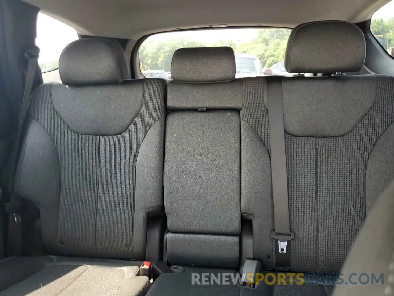 10 Photograph of a damaged car 5NMS2CAD8KH116779 HYUNDAI SANTA FE 2019