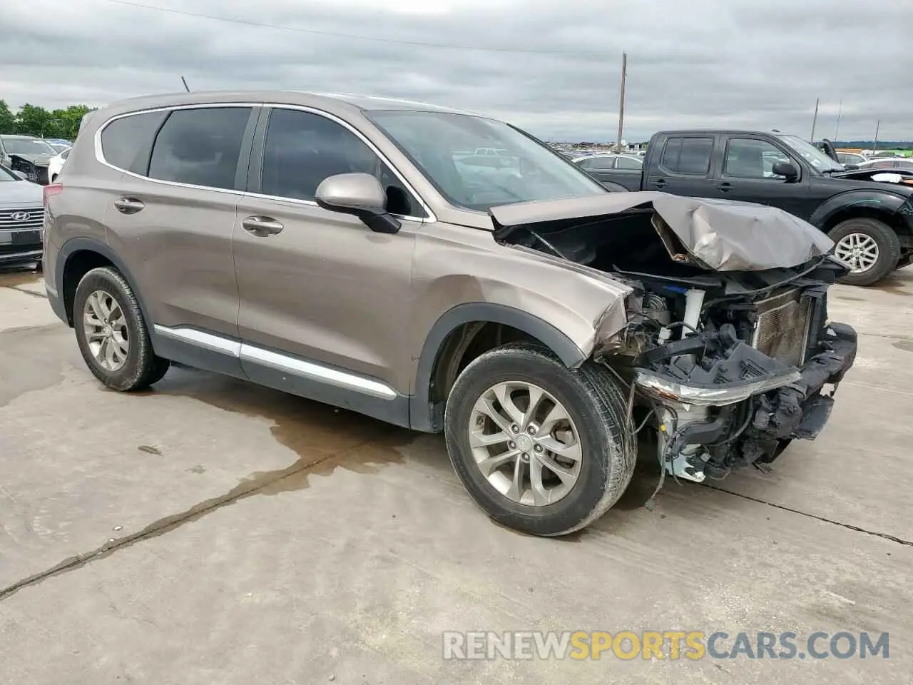 4 Photograph of a damaged car 5NMS2CAD9KH012754 HYUNDAI SANTA FE 2019