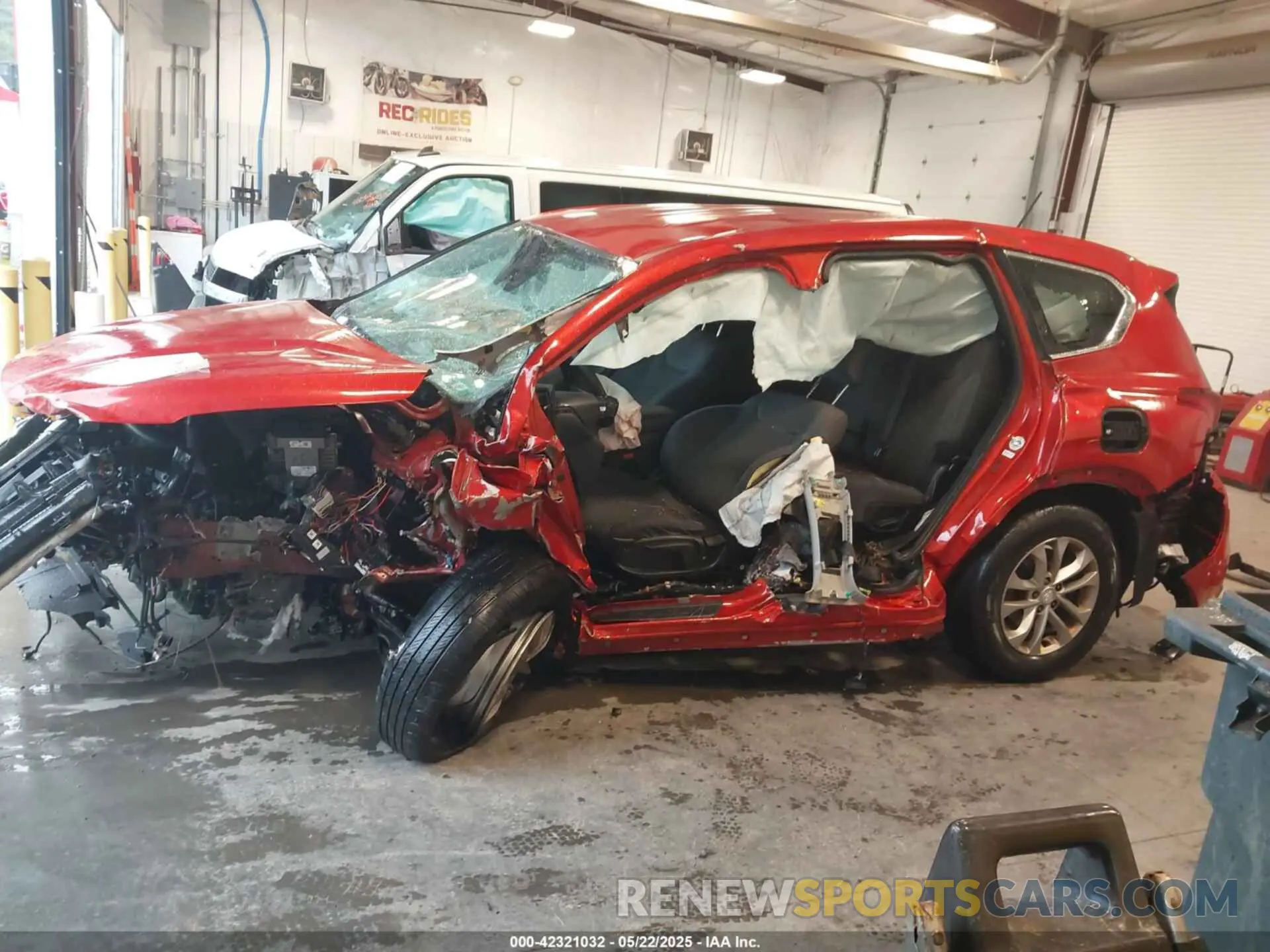 13 Photograph of a damaged car 5NMS2CAD9KH032647 HYUNDAI SANTA FE 2019