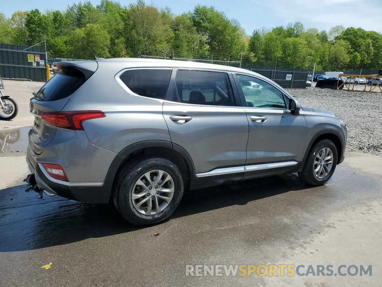3 Photograph of a damaged car 5NMS2CAD9KH119190 HYUNDAI SANTA FE 2019