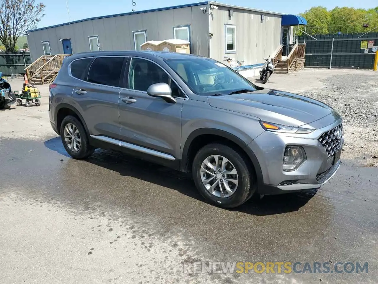 4 Photograph of a damaged car 5NMS2CAD9KH119190 HYUNDAI SANTA FE 2019
