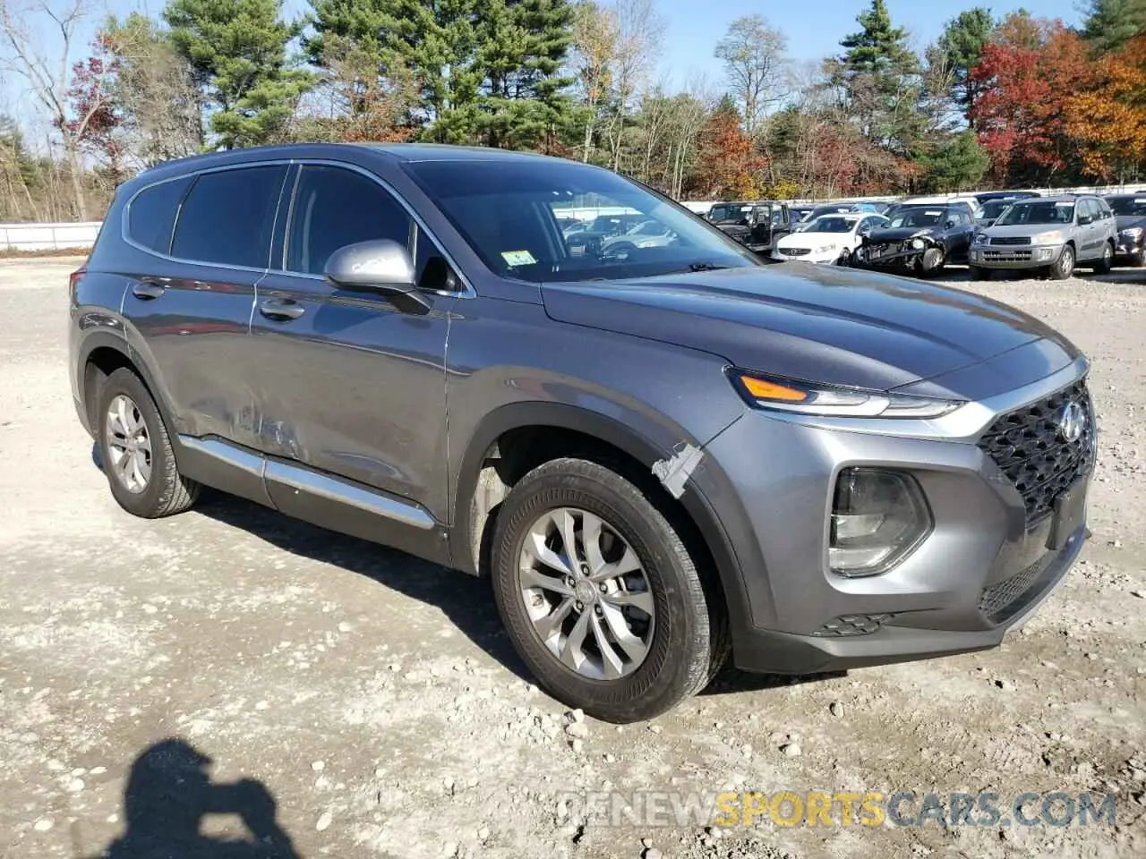 4 Photograph of a damaged car 5NMS2CADXKH002640 HYUNDAI SANTA FE 2019
