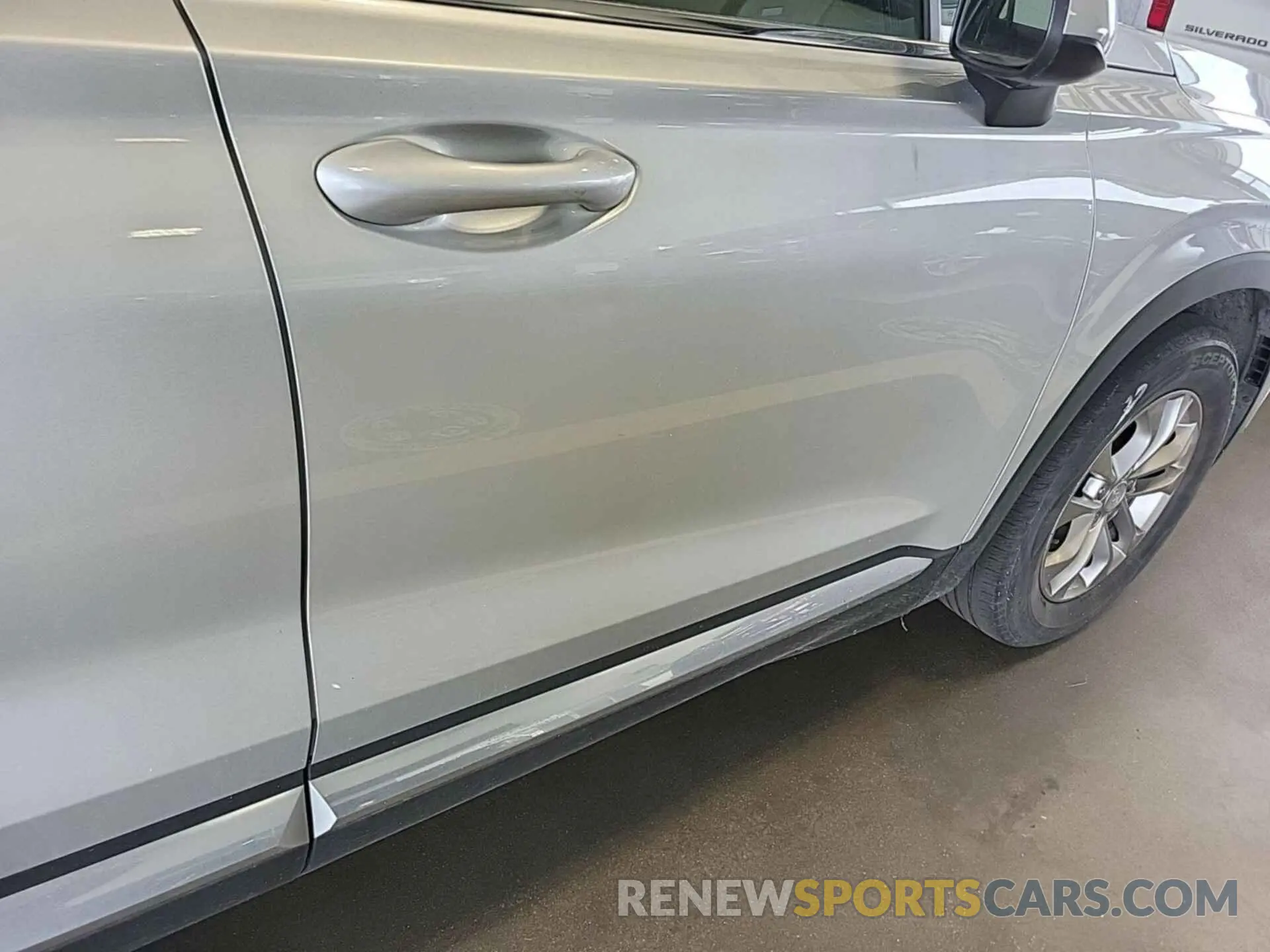 27 Photograph of a damaged car 5NMS2CADXKH044032 HYUNDAI SANTA FE 2019
