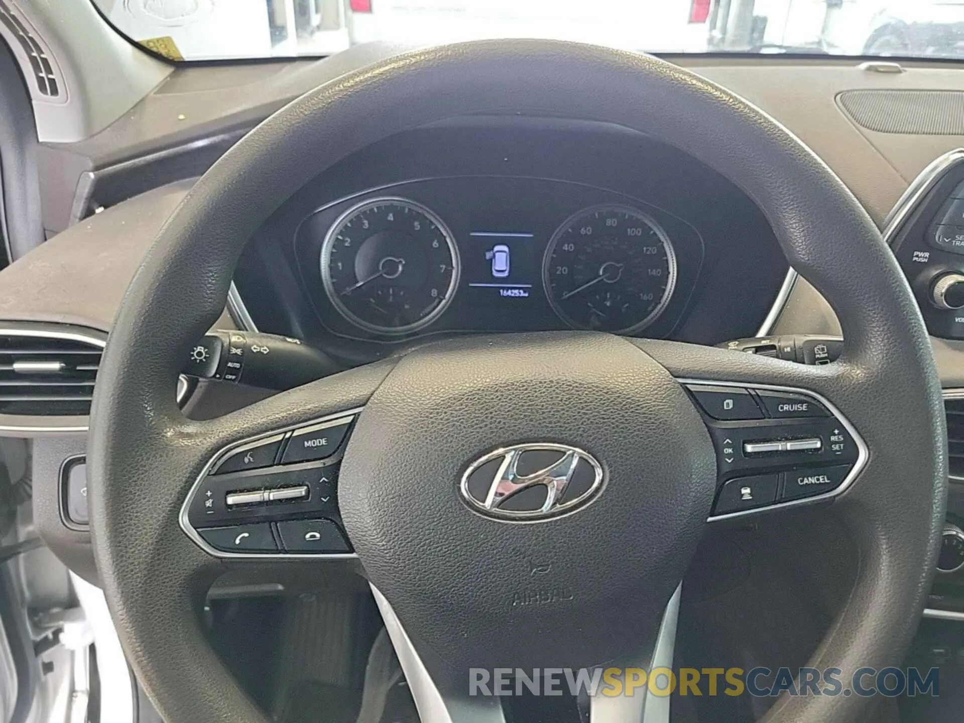 30 Photograph of a damaged car 5NMS2CADXKH044032 HYUNDAI SANTA FE 2019