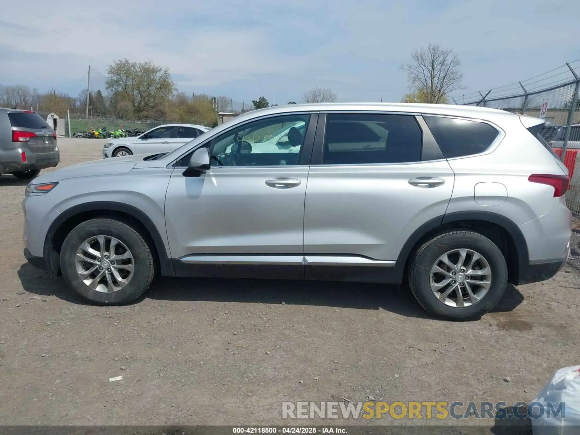 15 Photograph of a damaged car 5NMS2CADXKH116590 HYUNDAI SANTA FE 2019
