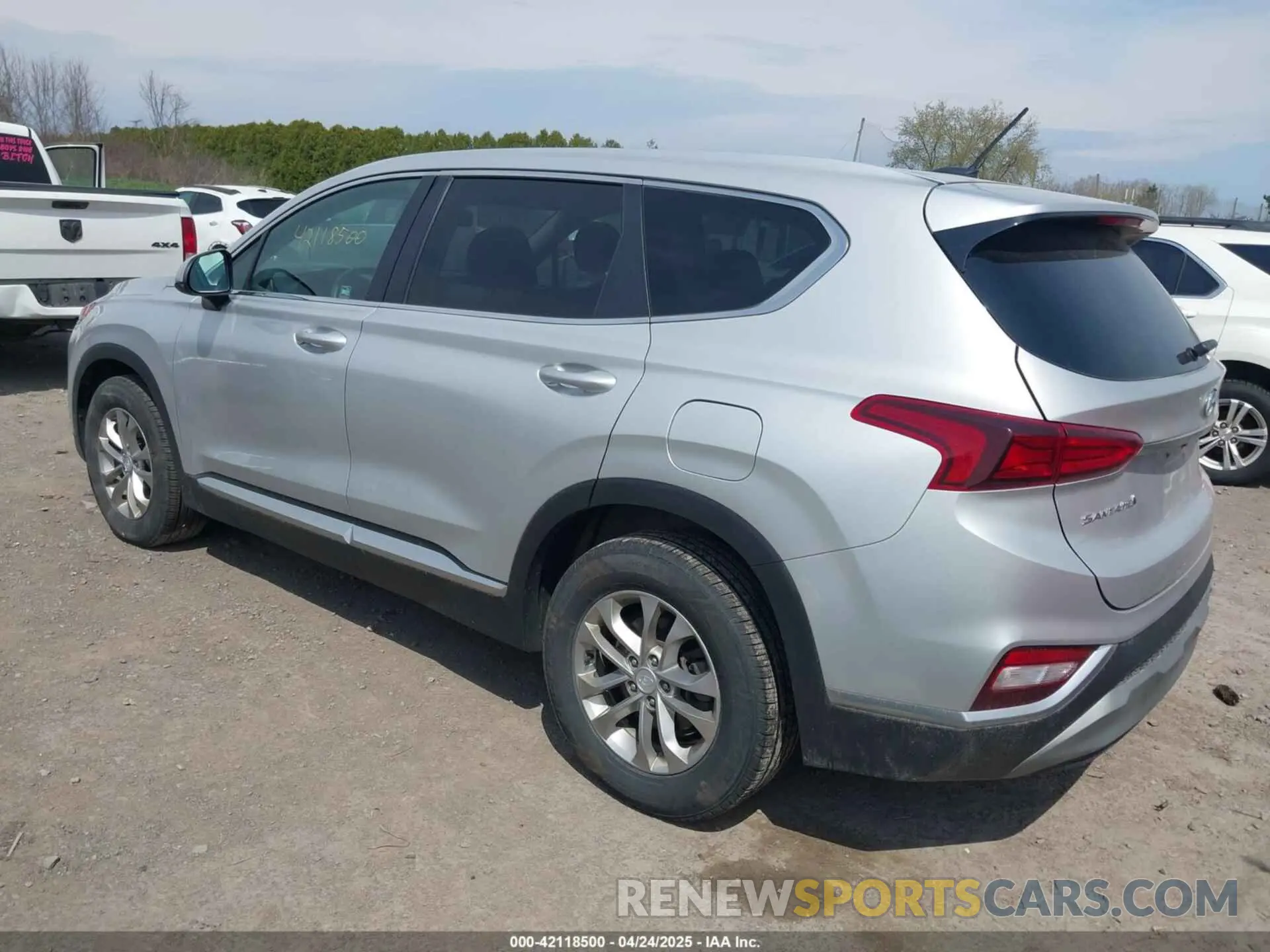3 Photograph of a damaged car 5NMS2CADXKH116590 HYUNDAI SANTA FE 2019