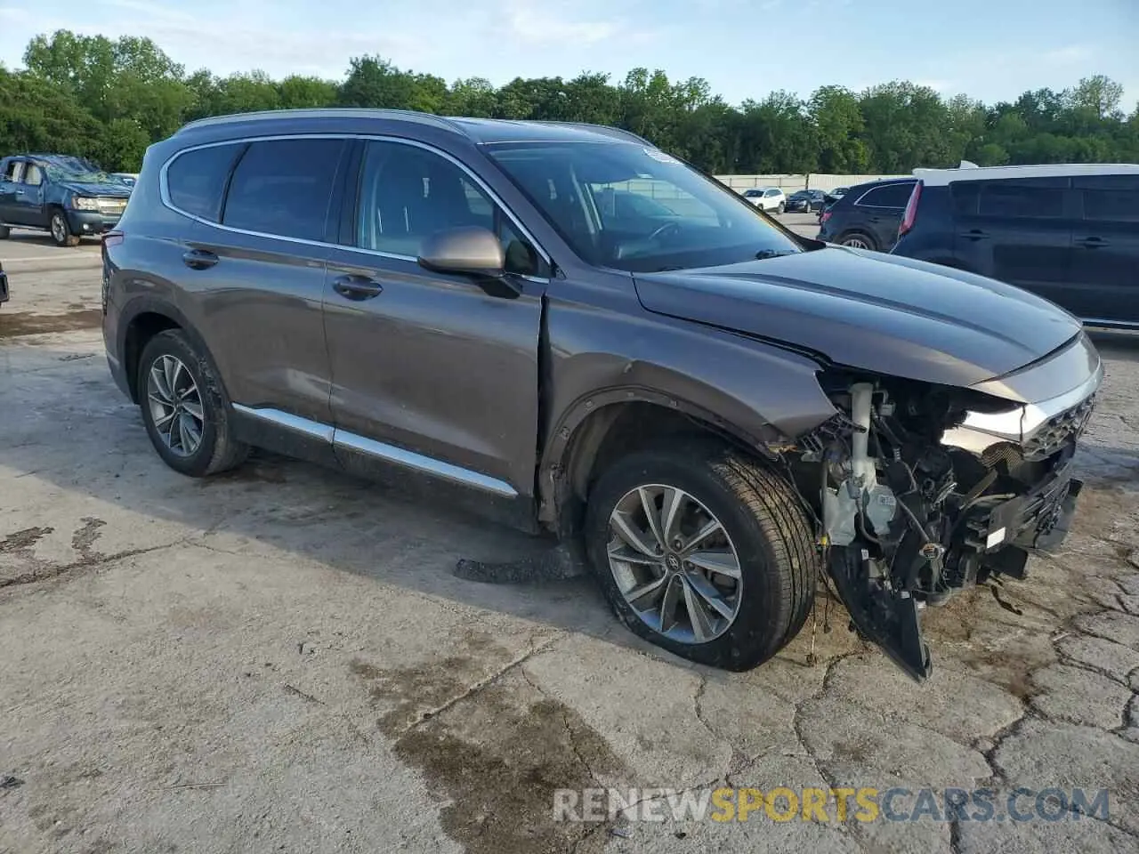 4 Photograph of a damaged car 5NMS33AD0KH053299 HYUNDAI SANTA FE 2019