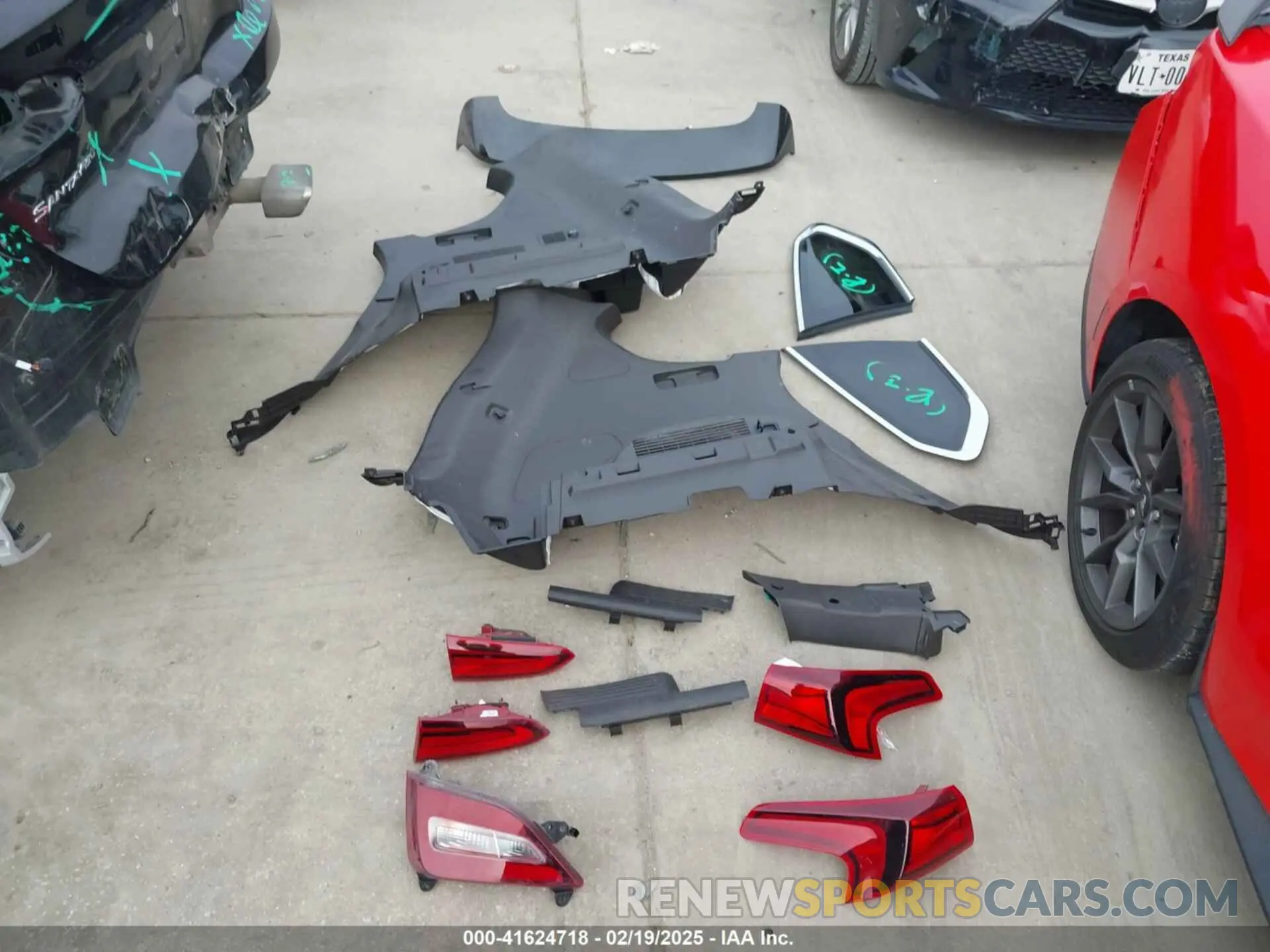 12 Фотография поврежденного автомобиля 5NMS33AD2KH068726 HYUNDAI SANTA FE 2019