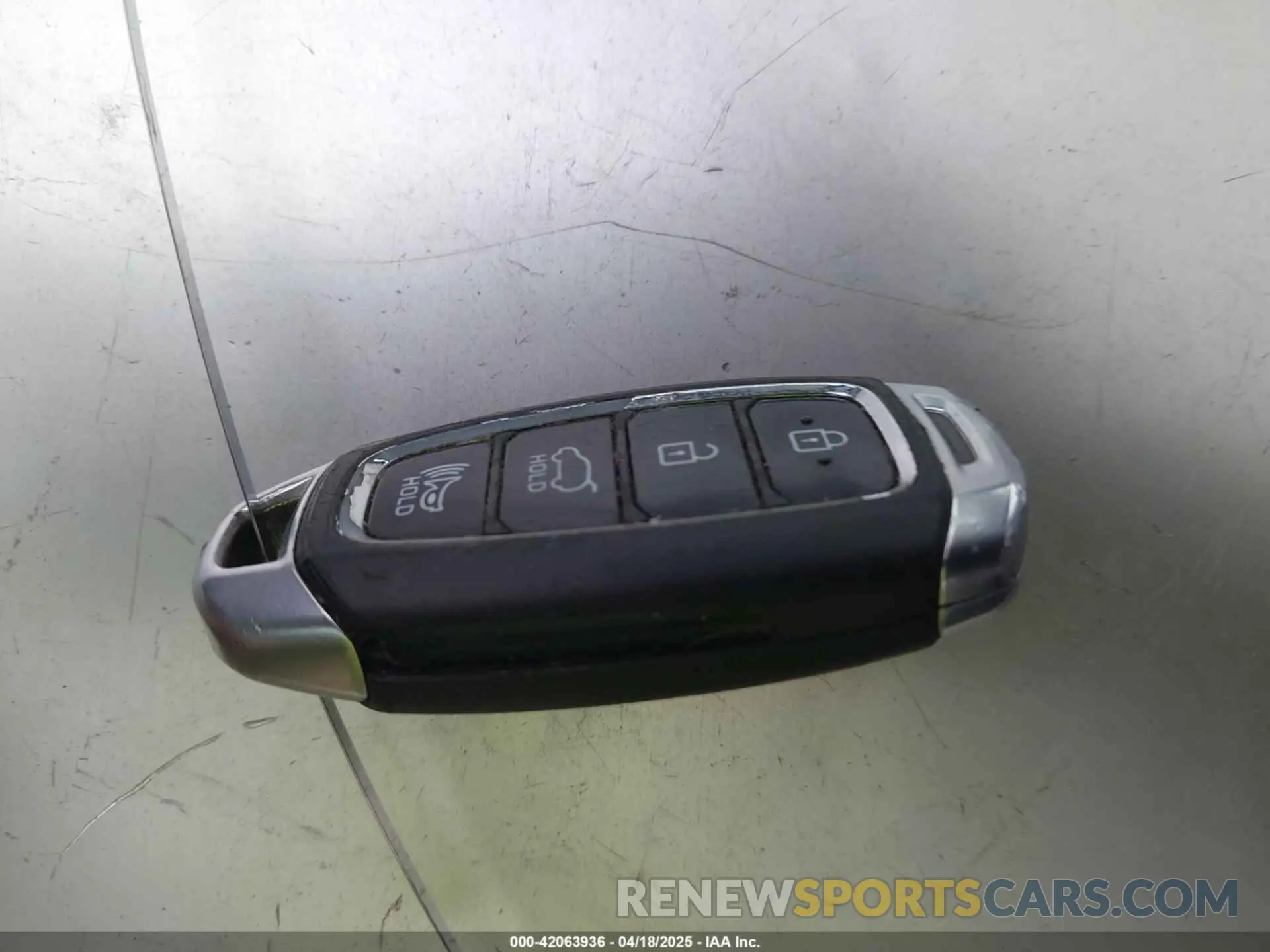 11 Photograph of a damaged car 5NMS33AD2KH090421 HYUNDAI SANTA FE 2019