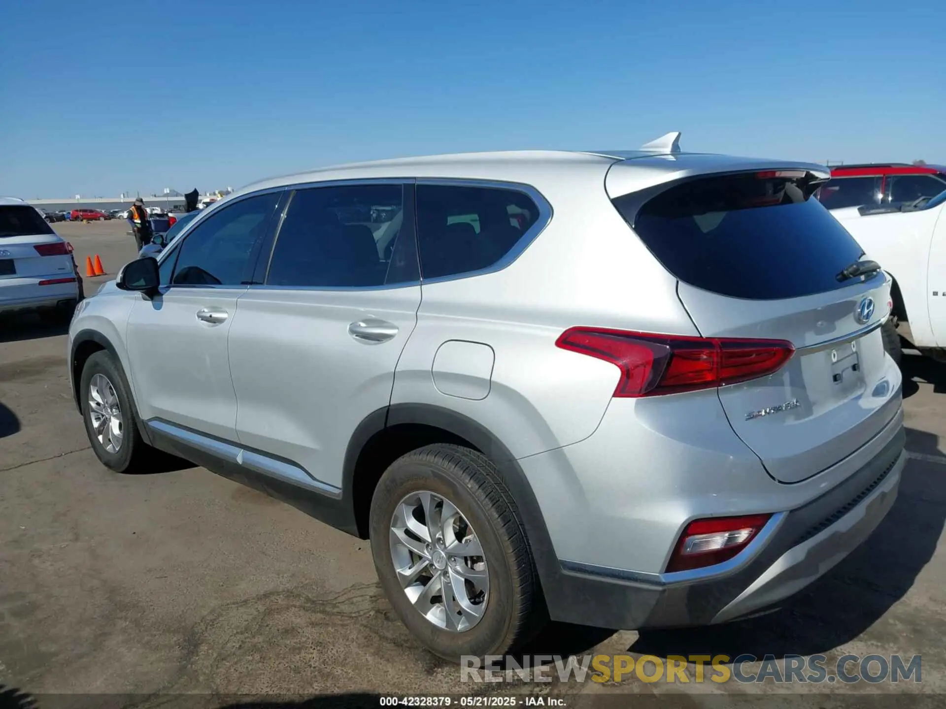 3 Photograph of a damaged car 5NMS33AD2KH130111 HYUNDAI SANTA FE 2019