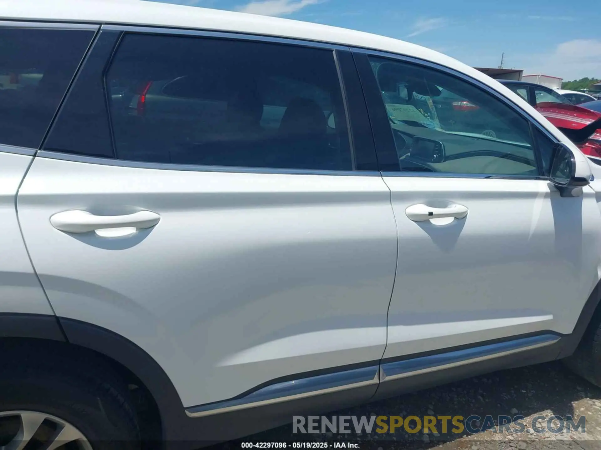 14 Photograph of a damaged car 5NMS33AD3KH035346 HYUNDAI SANTA FE 2019