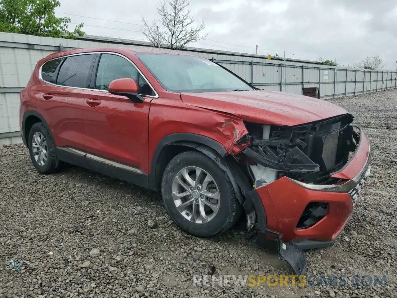 4 Photograph of a damaged car 5NMS33AD3KH073756 HYUNDAI SANTA FE 2019