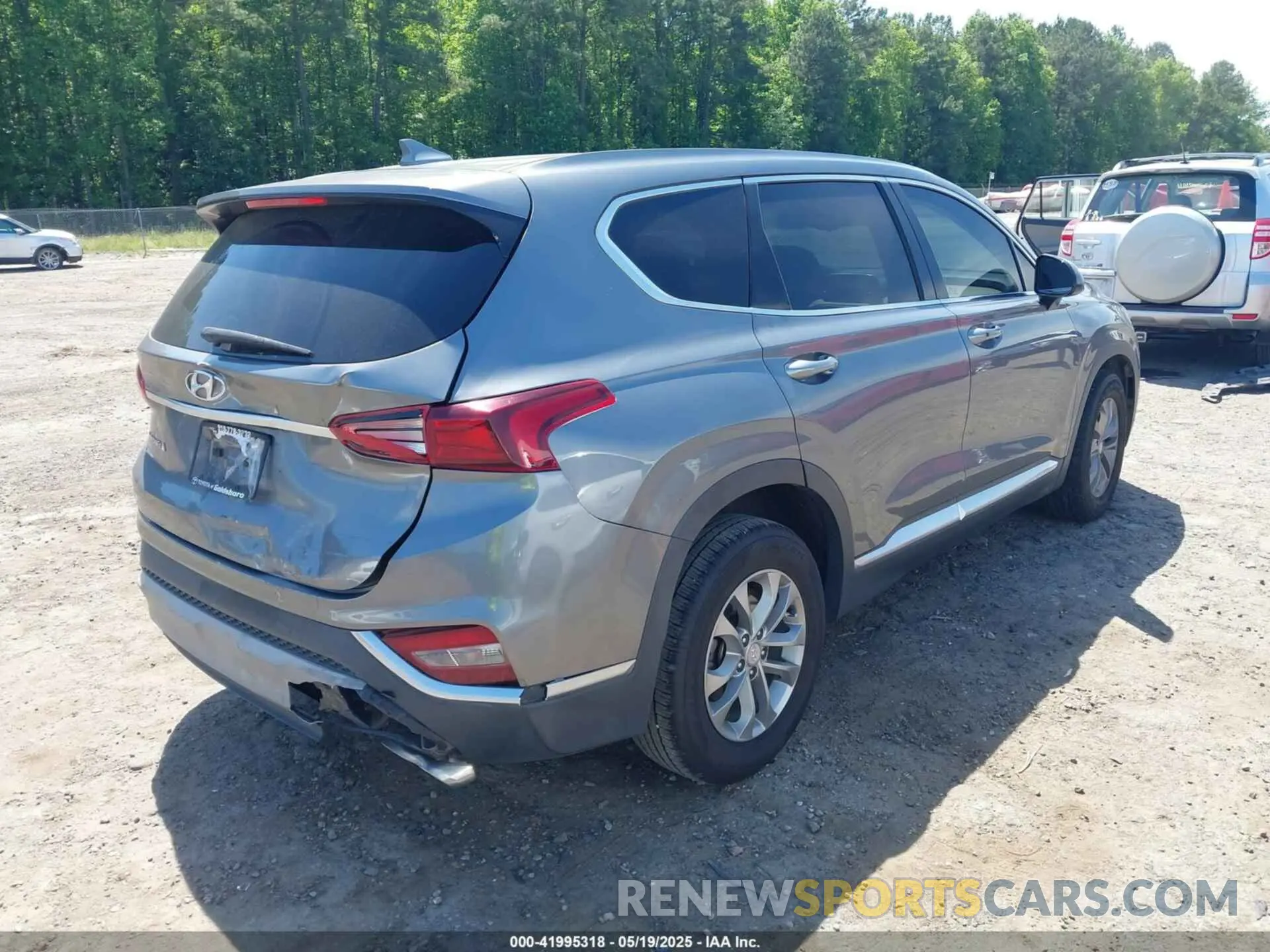 4 Фотография поврежденного автомобиля 5NMS33AD5KH048440 HYUNDAI SANTA FE 2019