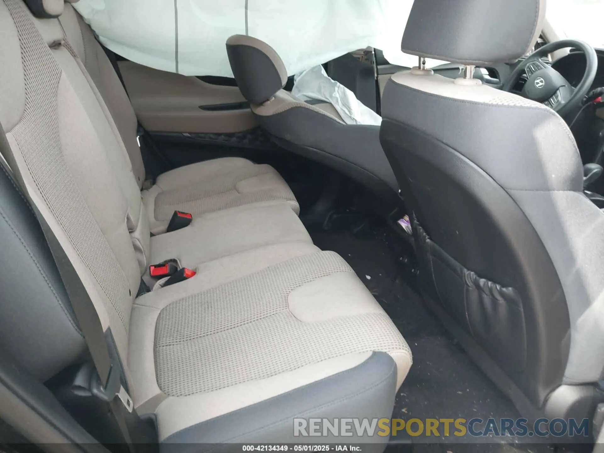 8 Photograph of a damaged car 5NMS33AD8KH006327 HYUNDAI SANTA FE 2019