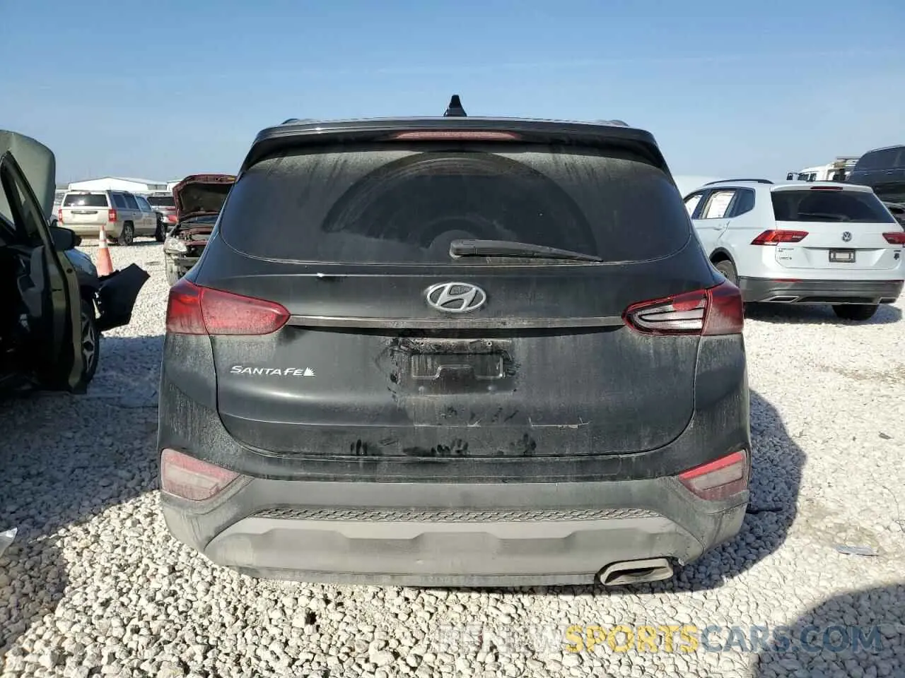 6 Photograph of a damaged car 5NMS33AD8KH053745 HYUNDAI SANTA FE 2019