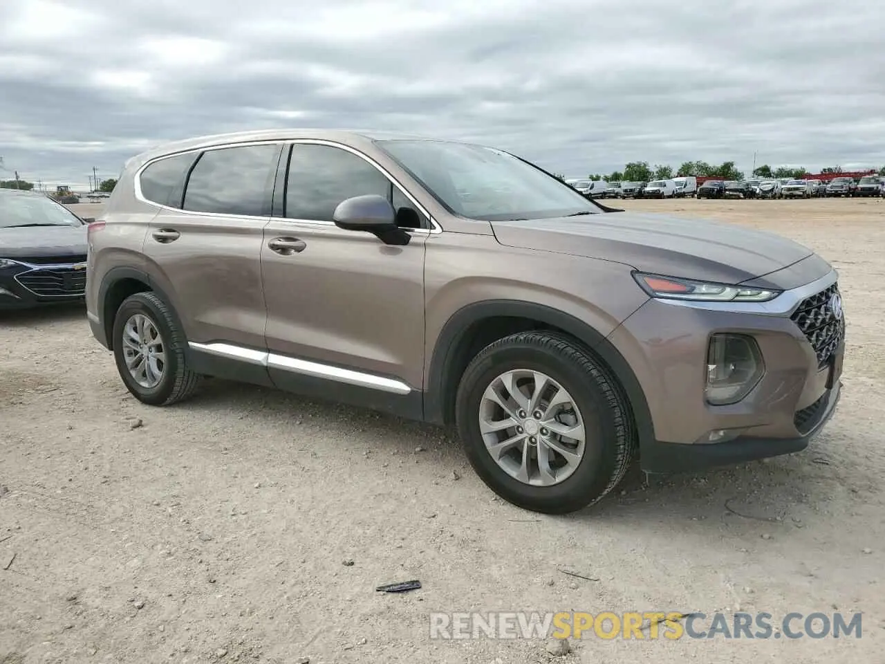 4 Photograph of a damaged car 5NMS33ADXKH136545 HYUNDAI SANTA FE 2019
