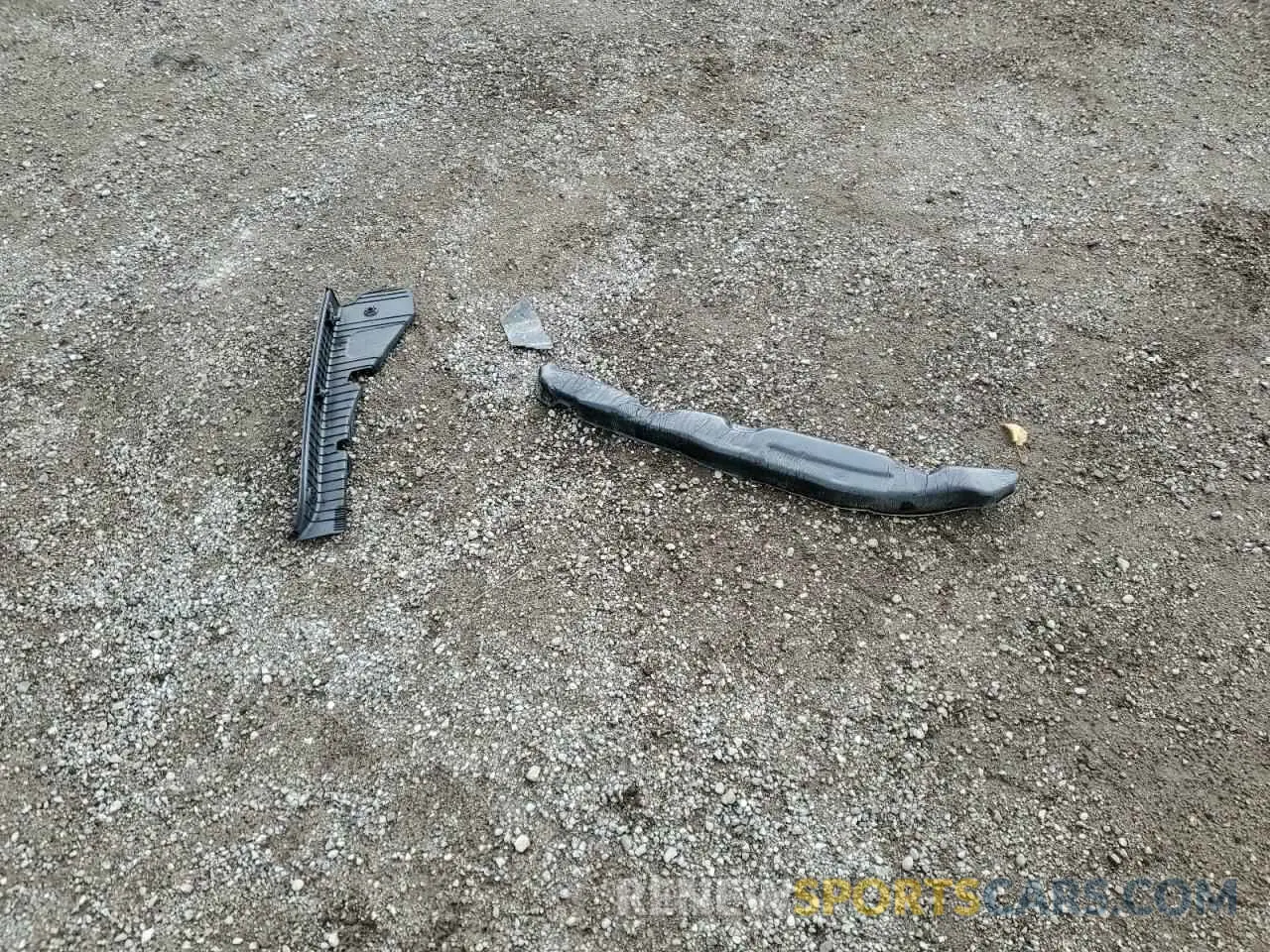 13 Photograph of a damaged car 5NMS3CAA9KH077185 HYUNDAI SANTA FE 2019