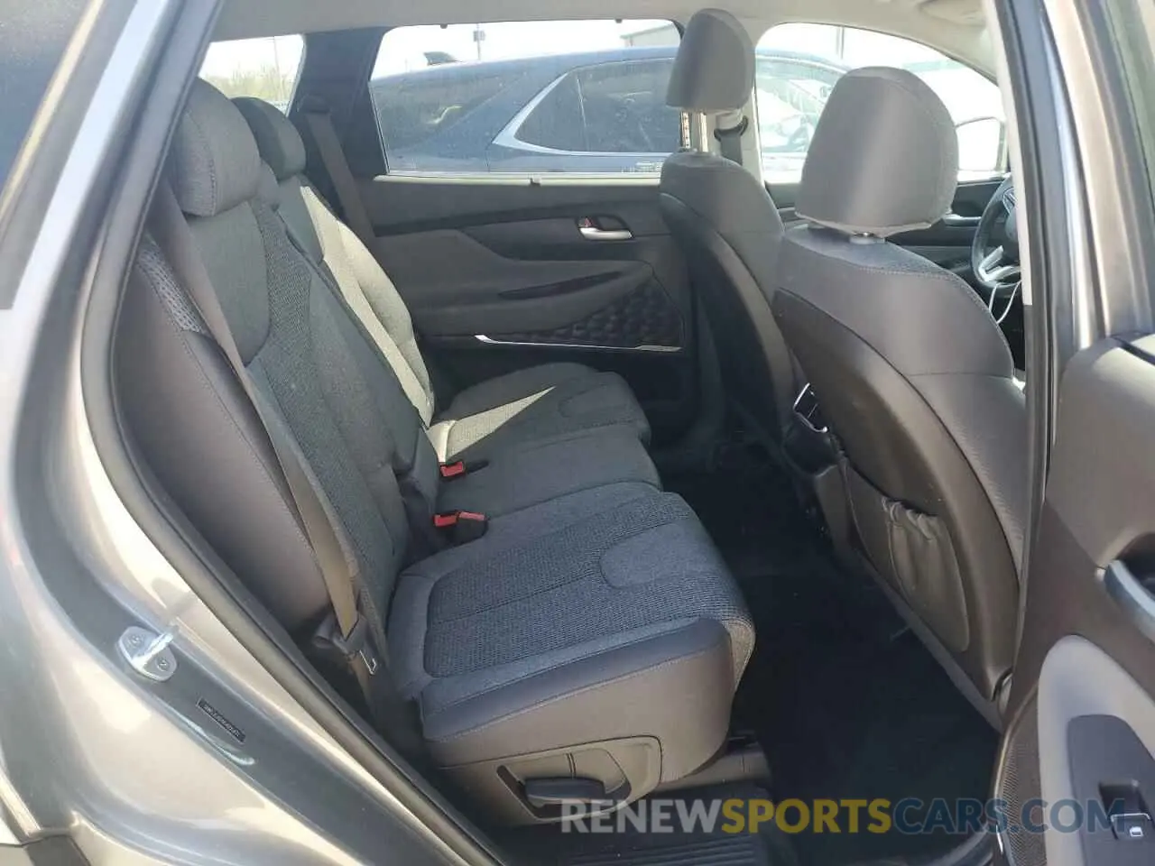 11 Photograph of a damaged car 5NMS3CAD4KH050471 HYUNDAI SANTA FE 2019