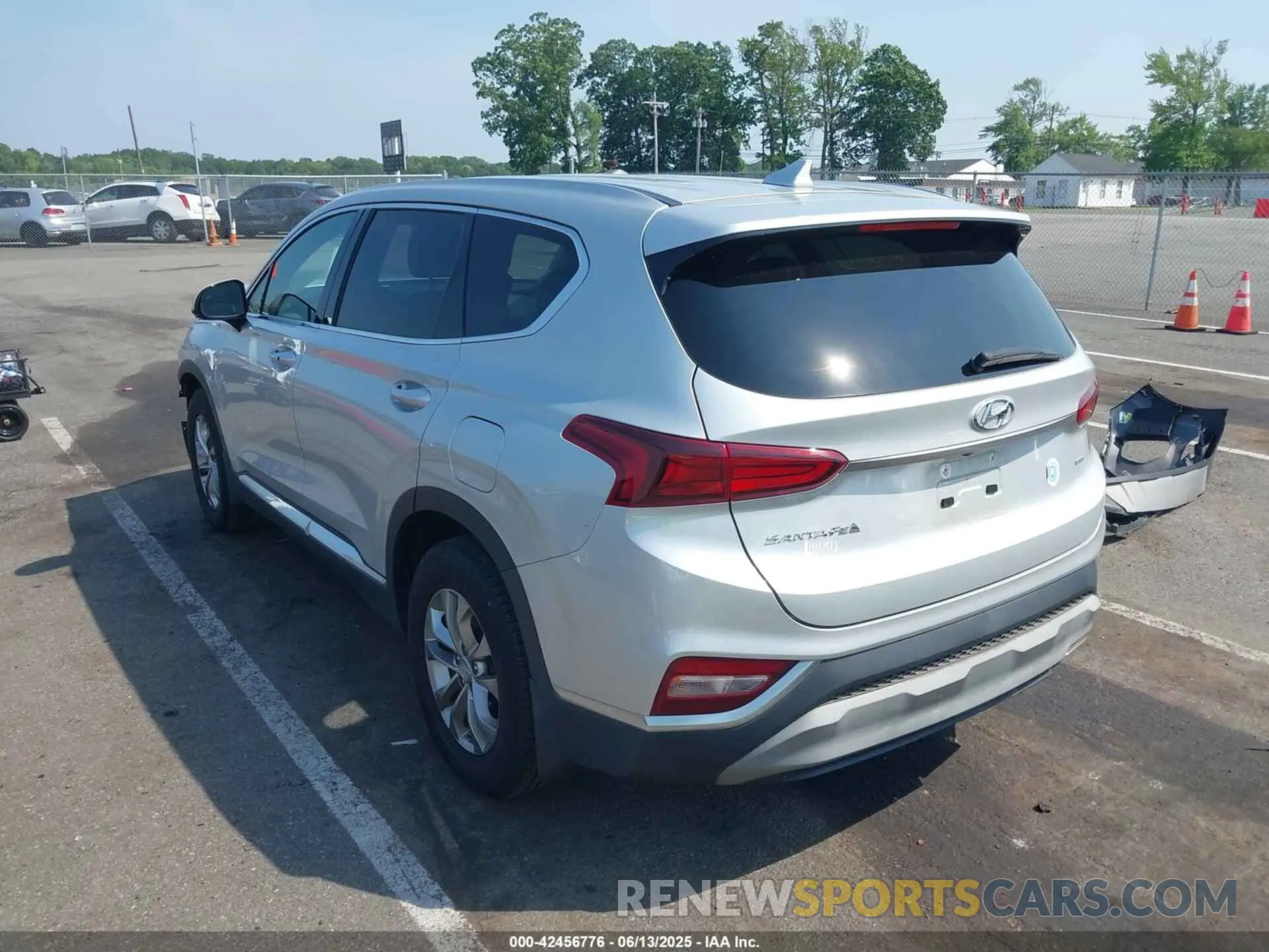 3 Photograph of a damaged car 5NMS3CAD4KH095474 HYUNDAI SANTA FE 2019