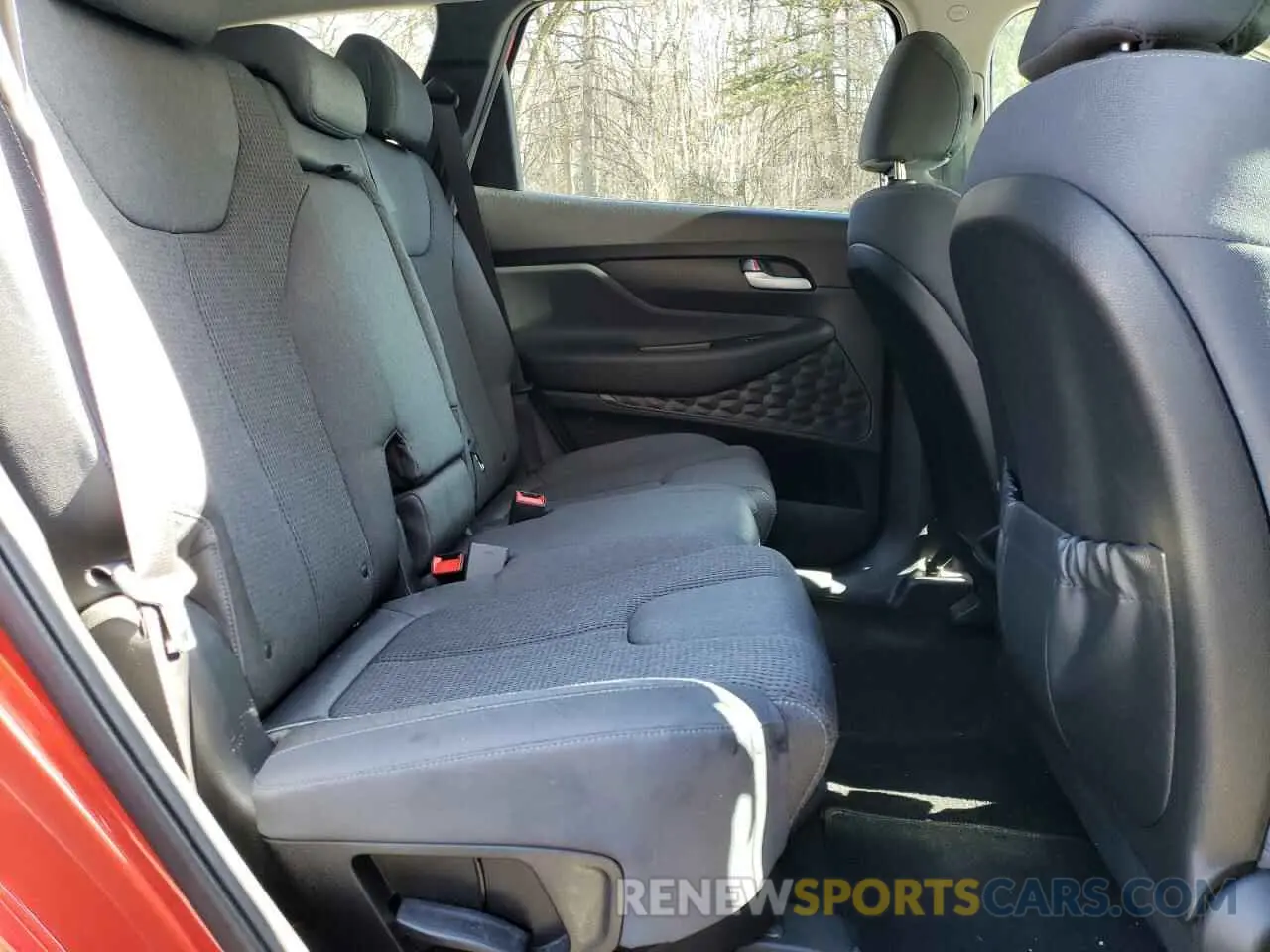 11 Photograph of a damaged car 5NMS3CAD5KH029130 HYUNDAI SANTA FE 2019
