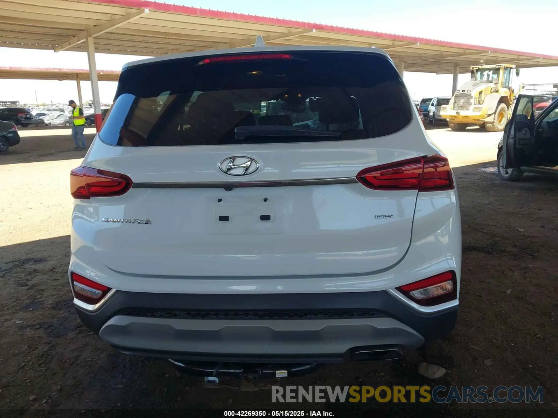 16 Photograph of a damaged car 5NMS3CAD9KH010077 HYUNDAI SANTA FE 2019