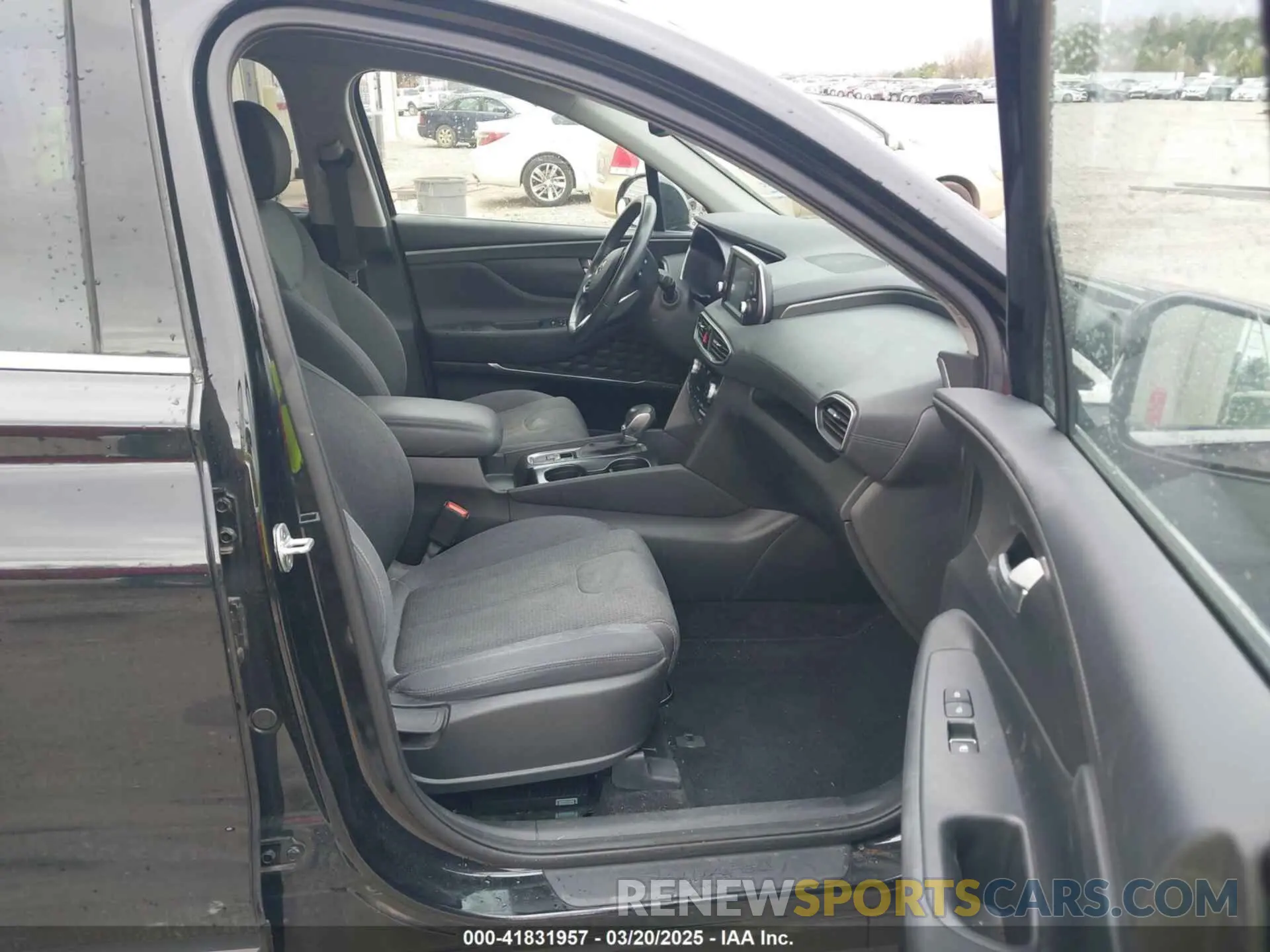 5 Photograph of a damaged car 5NMS3CAD9KH053446 HYUNDAI SANTA FE 2019