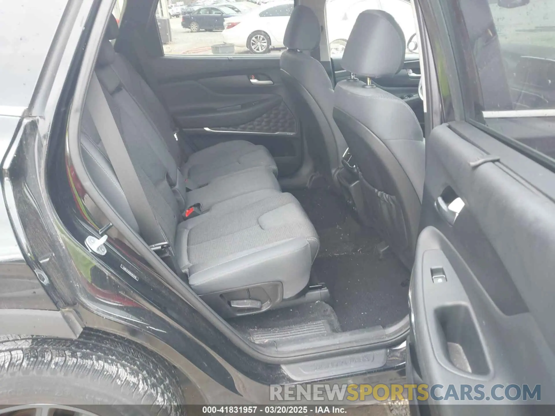 8 Photograph of a damaged car 5NMS3CAD9KH053446 HYUNDAI SANTA FE 2019