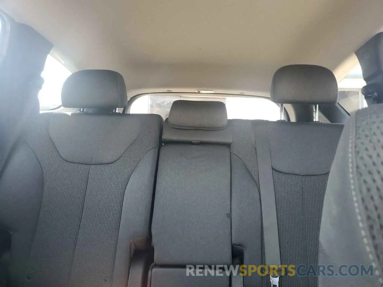10 Photograph of a damaged car 5NMS3CADXKH092482 HYUNDAI SANTA FE 2019