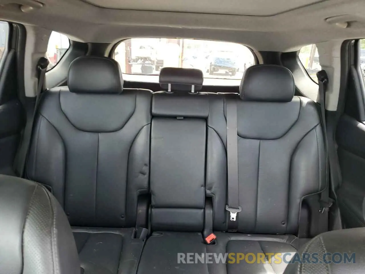 10 Photograph of a damaged car 5NMS53AA2KH133896 HYUNDAI SANTA FE 2019