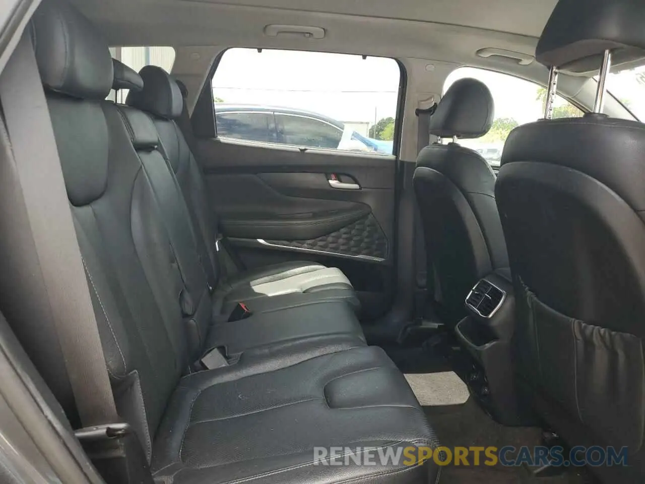 11 Photograph of a damaged car 5NMS53AA2KH133896 HYUNDAI SANTA FE 2019