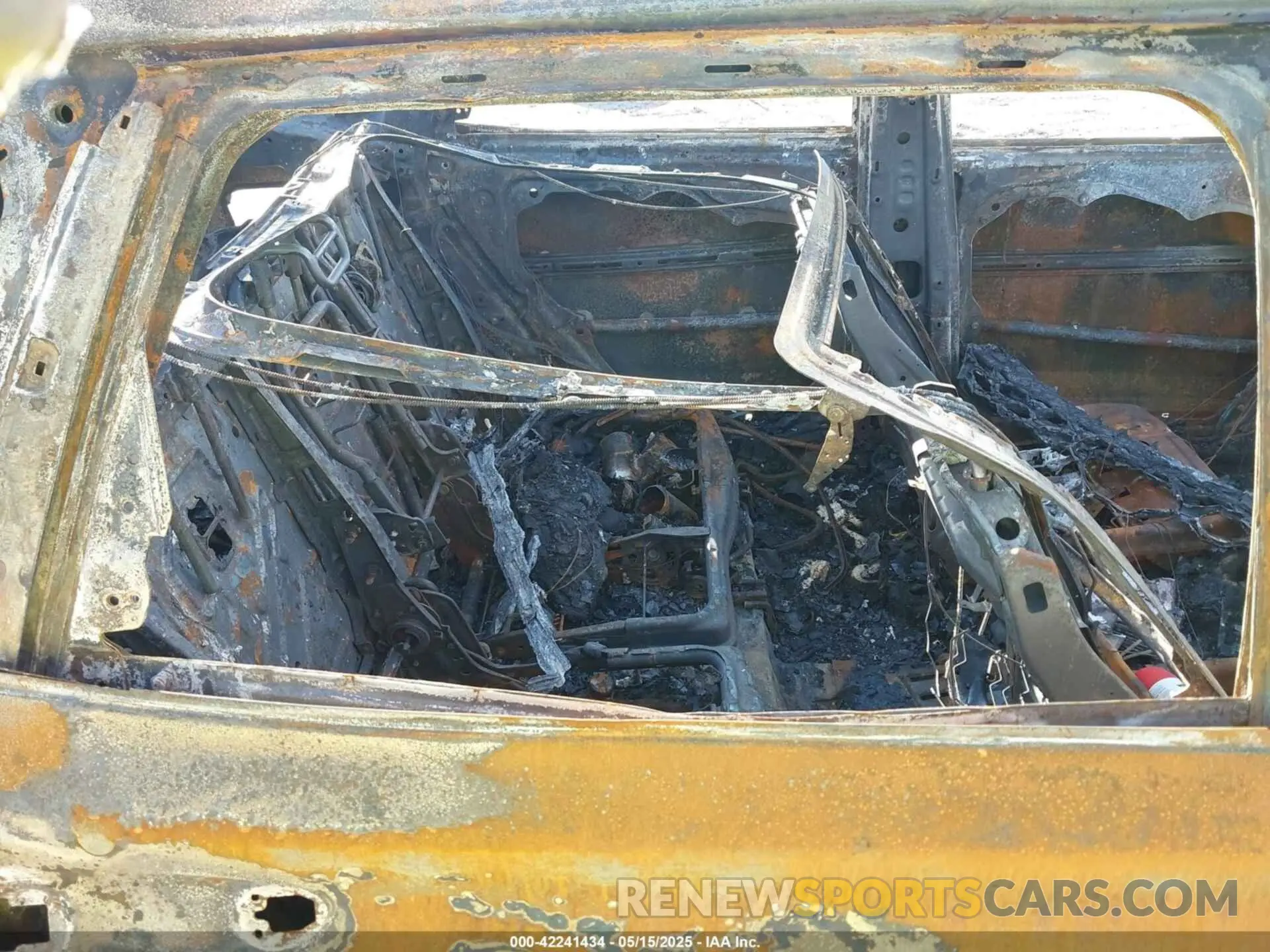 8 Photograph of a damaged car 5NMS53AA9KH021077 HYUNDAI SANTA FE 2019