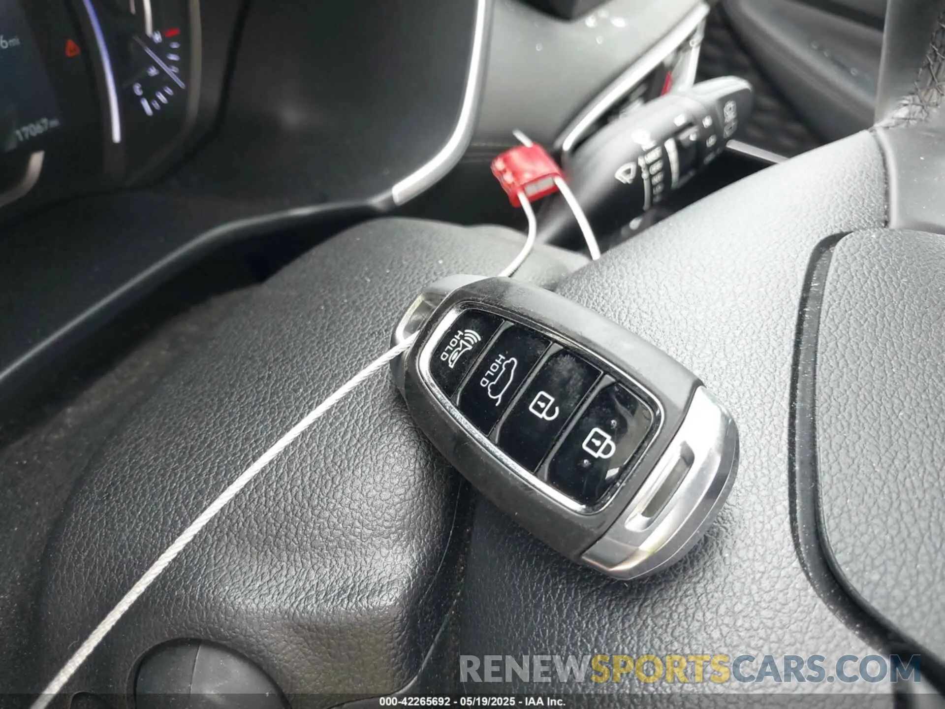 11 Photograph of a damaged car 5NMS53AA9KH116223 HYUNDAI SANTA FE 2019