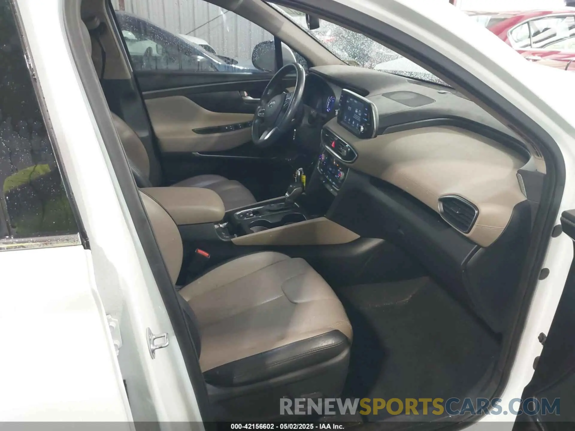 5 Photograph of a damaged car 5NMS53AD2KH048731 HYUNDAI SANTA FE 2019