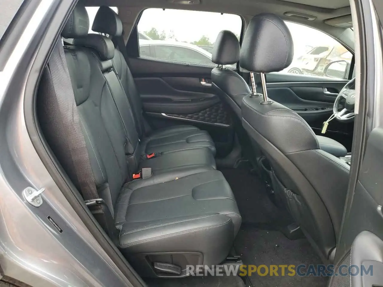 10 Photograph of a damaged car 5NMS53AD7KH072104 HYUNDAI SANTA FE 2019