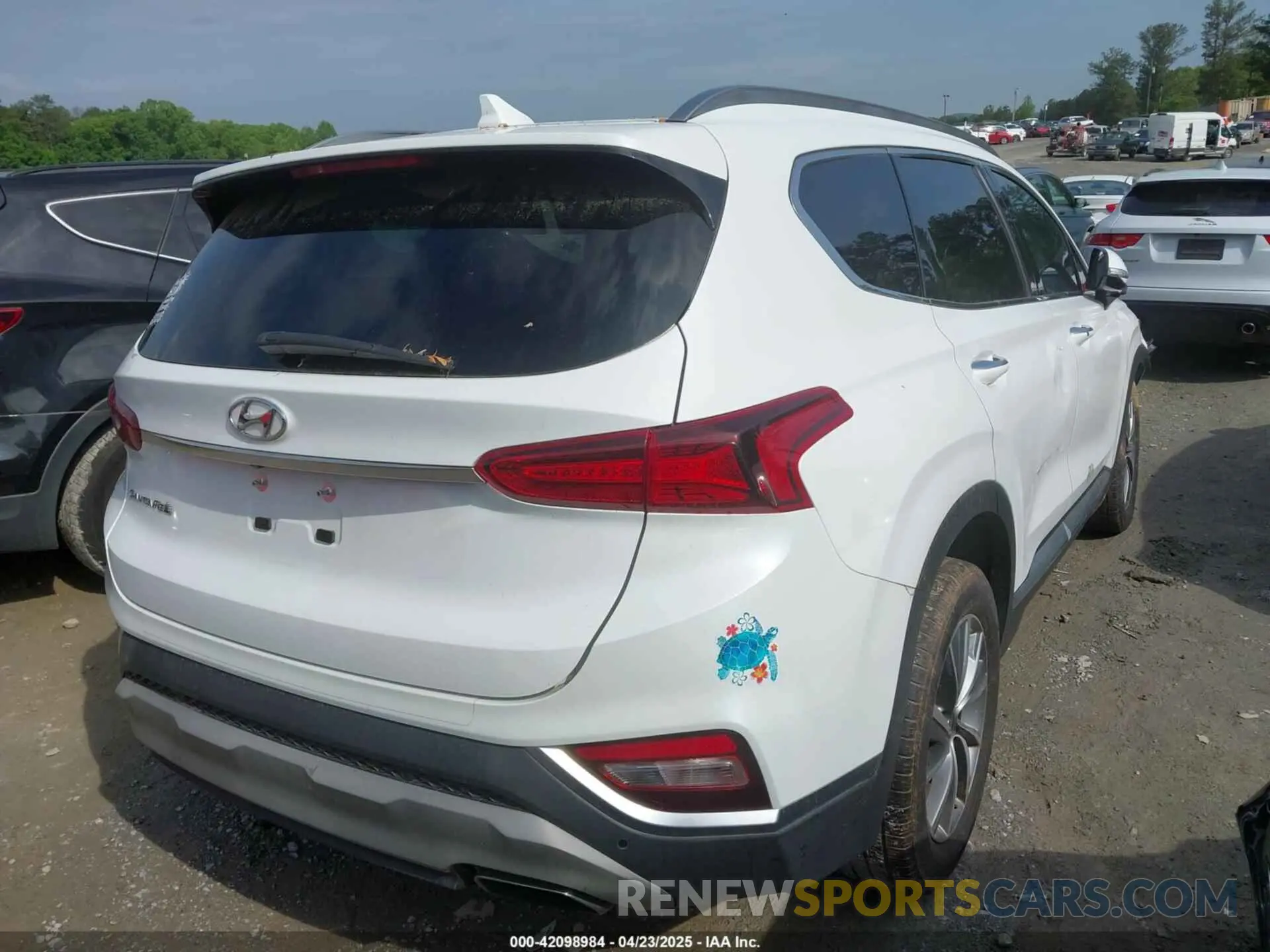 4 Photograph of a damaged car 5NMS53AD9KH028668 HYUNDAI SANTA FE 2019