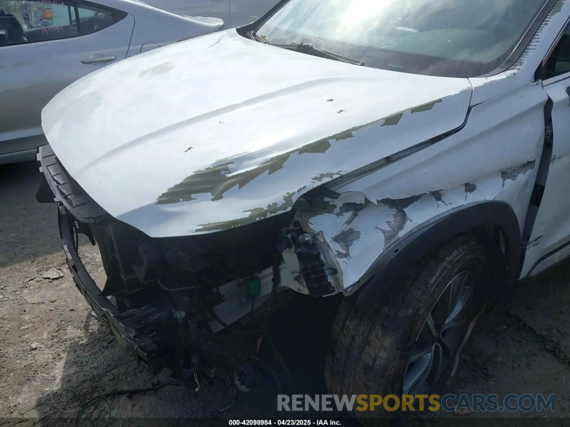 6 Photograph of a damaged car 5NMS53AD9KH028668 HYUNDAI SANTA FE 2019