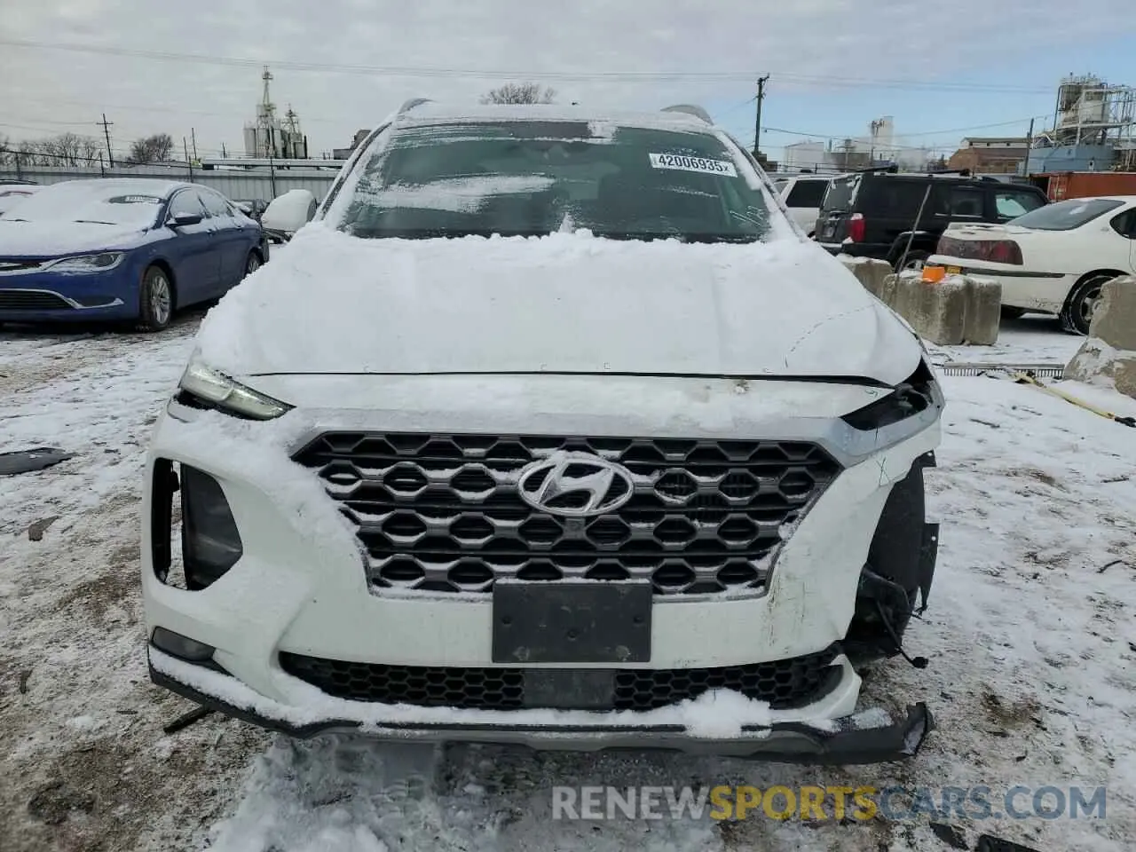 5 Photograph of a damaged car 5NMS5CAA0KH085346 HYUNDAI SANTA FE 2019