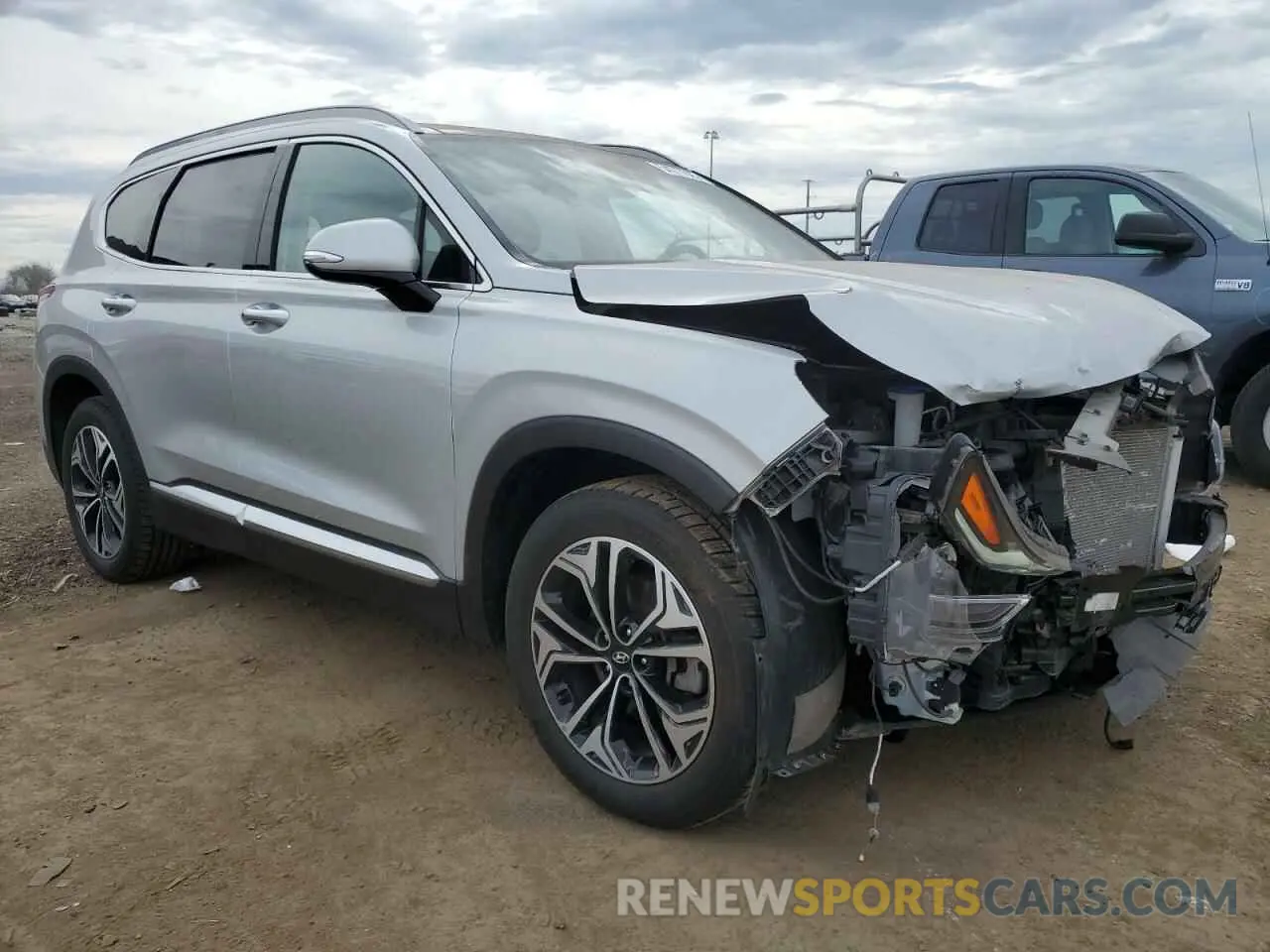 4 Photograph of a damaged car 5NMS5CAA1KH083346 HYUNDAI SANTA FE 2019