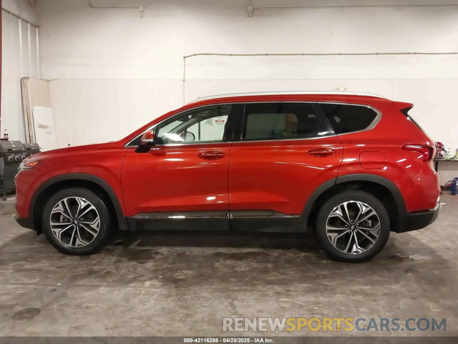14 Photograph of a damaged car 5NMS5CAA4KH067125 HYUNDAI SANTA FE 2019