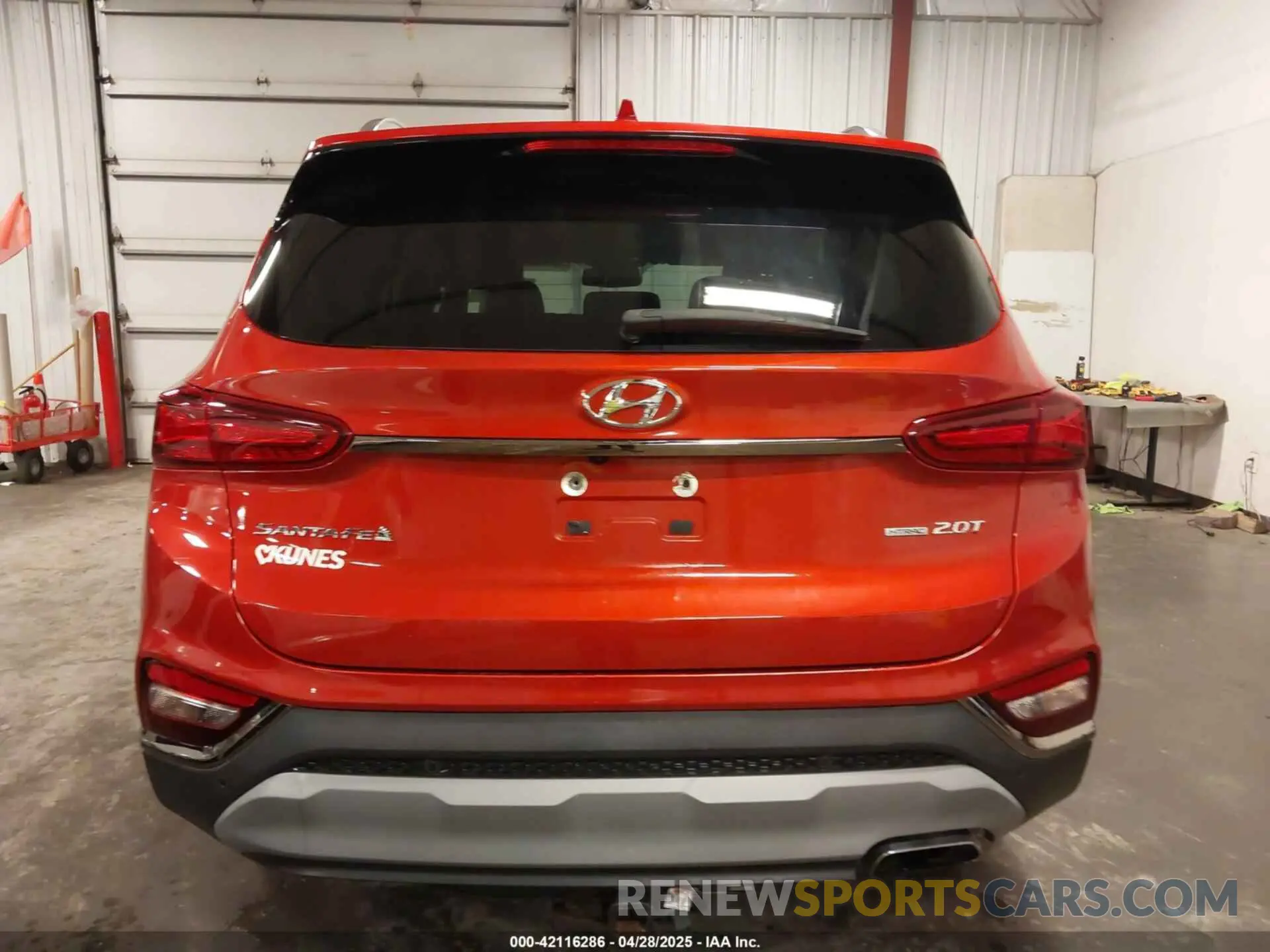 16 Photograph of a damaged car 5NMS5CAA4KH067125 HYUNDAI SANTA FE 2019