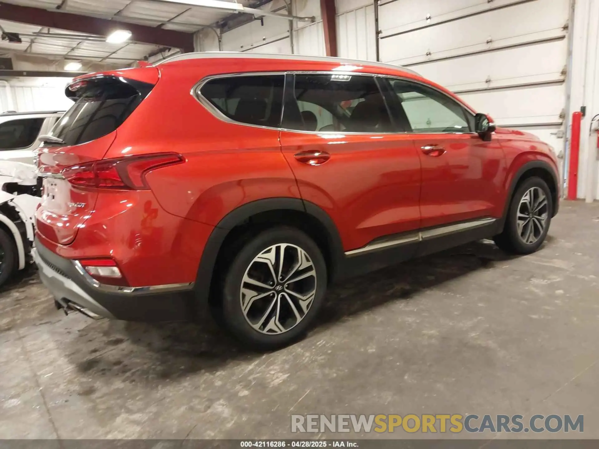 4 Photograph of a damaged car 5NMS5CAA4KH067125 HYUNDAI SANTA FE 2019