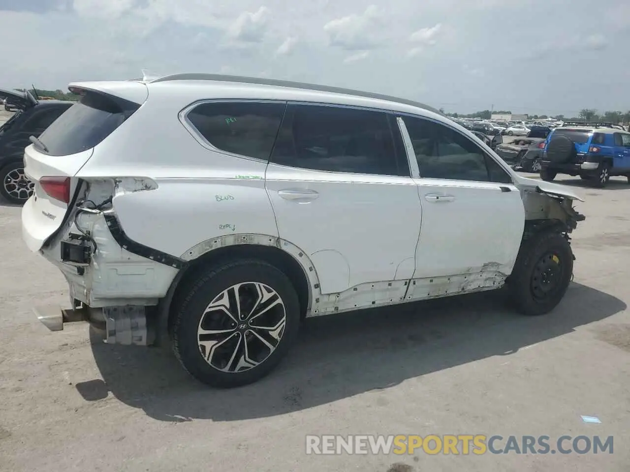 3 Photograph of a damaged car 5NMS5CAA6KH031484 HYUNDAI SANTA FE 2019