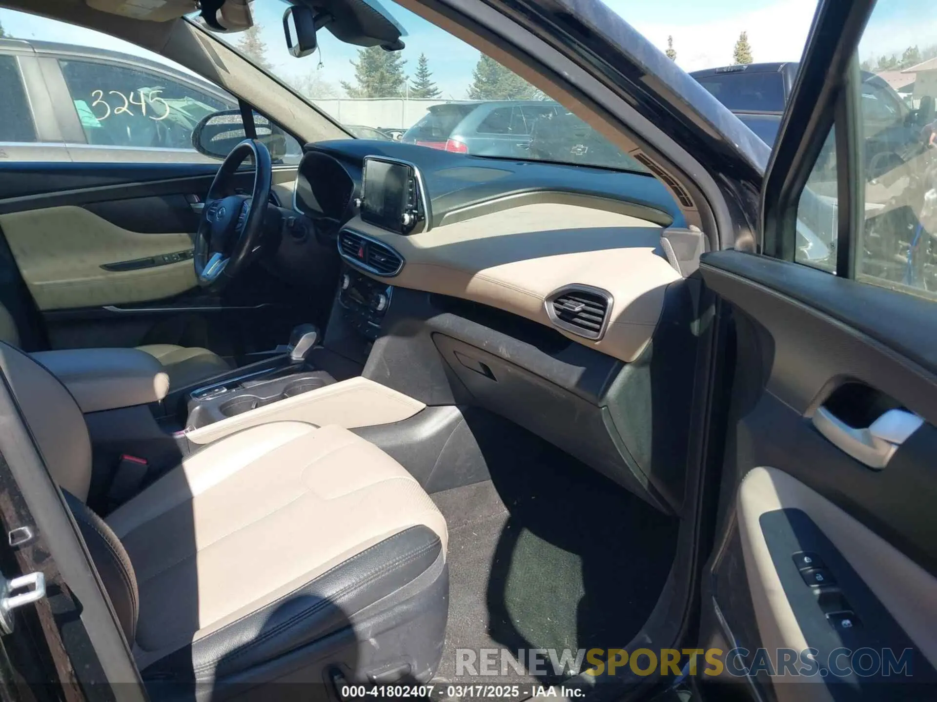 5 Photograph of a damaged car 5NMS5CAA6KH075047 HYUNDAI SANTA FE 2019