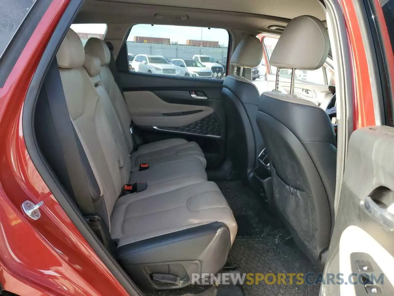 11 Photograph of a damaged car 5NMS5CAA8KH063336 HYUNDAI SANTA FE 2019
